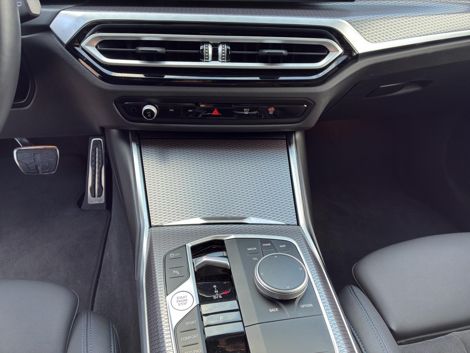 BMW 320d Touring M Sport-image-16