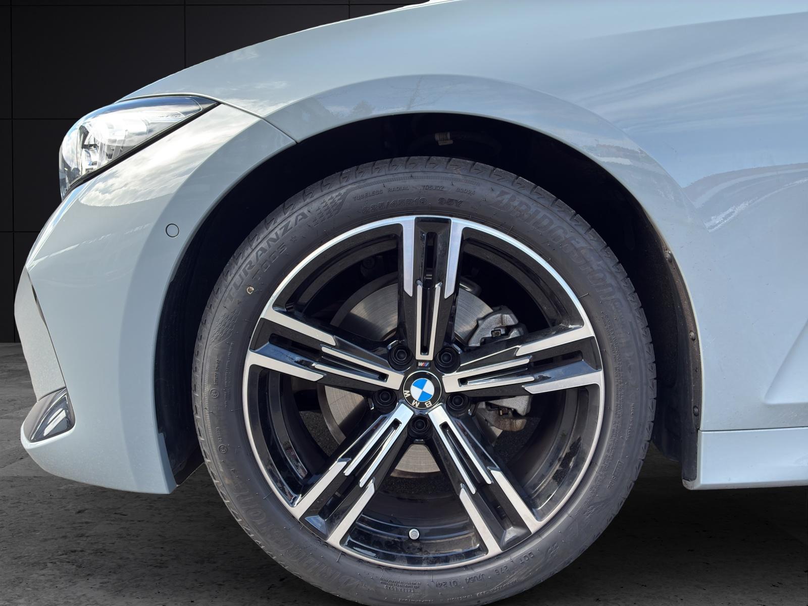 BMW 320d Touring M Sport-image-4
