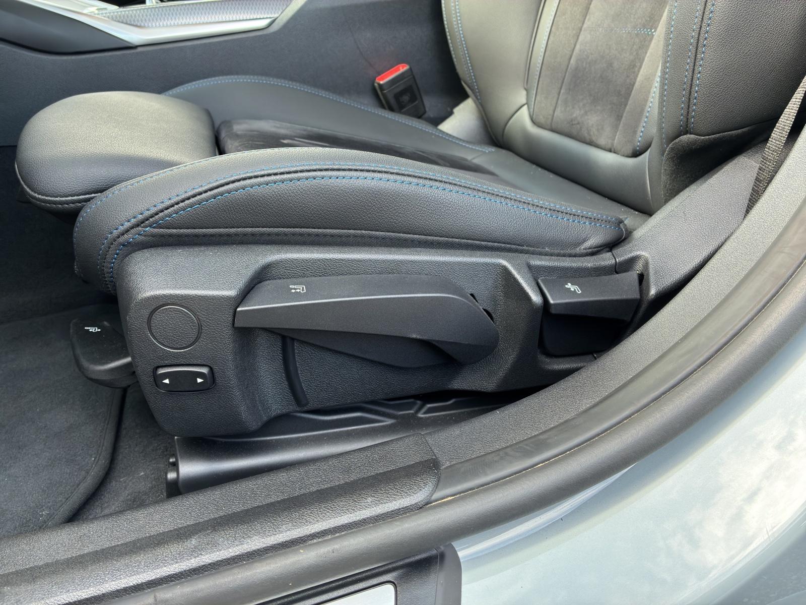 BMW 320d Touring M Sport-image-18