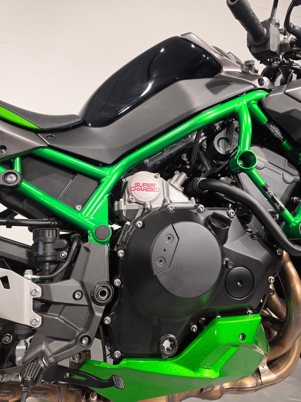 KAWASAKI Z H2-showroom-element-3