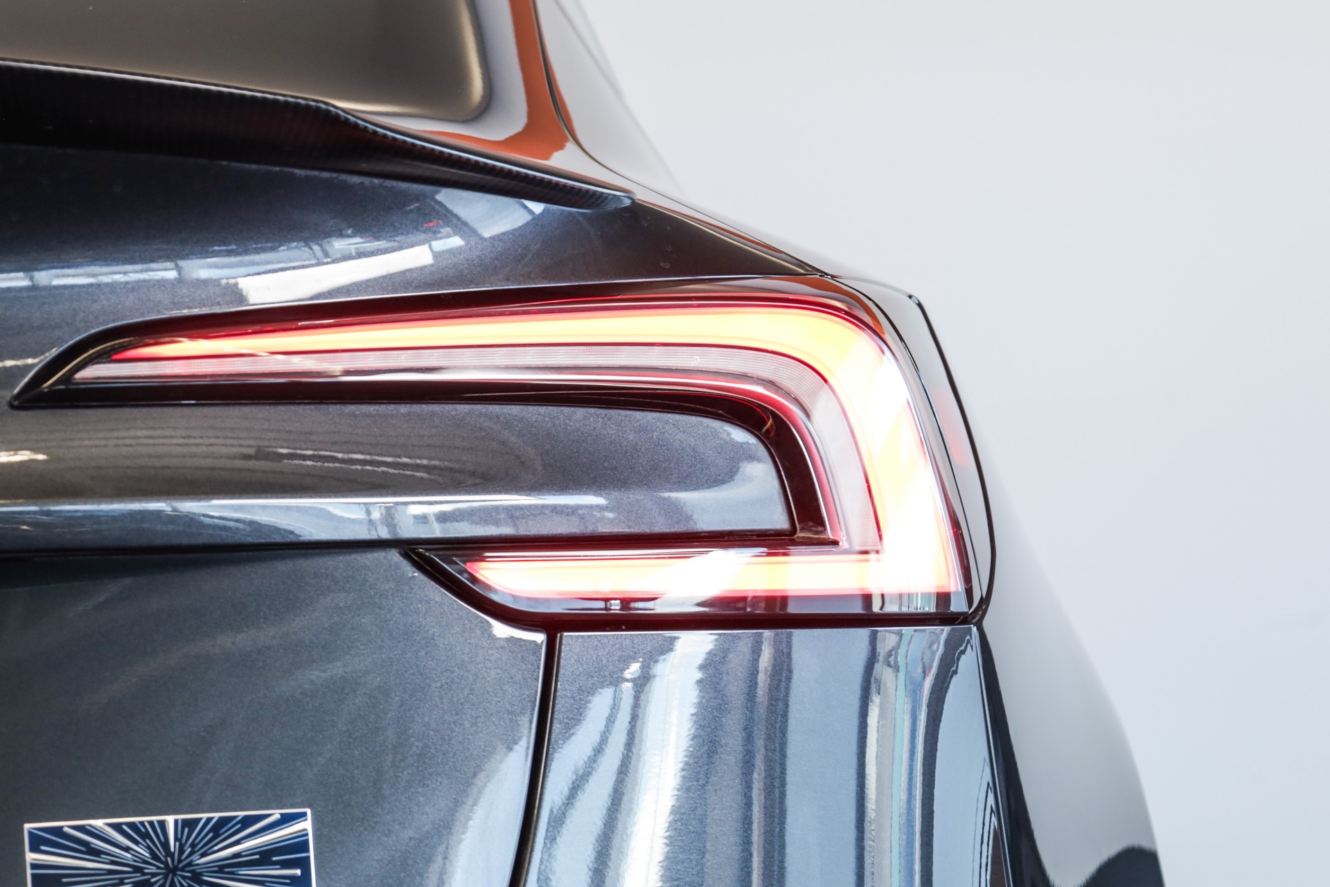 TESLA Model 3 Dual Motor Performance AWD-image-7