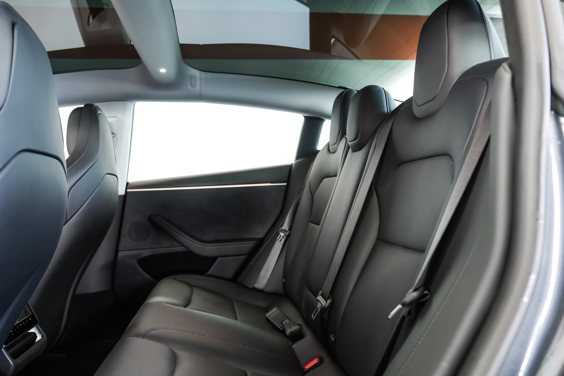TESLA Model 3 Dual Motor Performance AWD-image-10