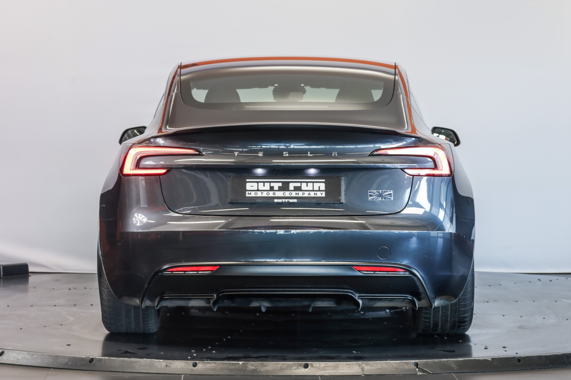 TESLA Model 3 Dual Motor Performance AWD-image-2