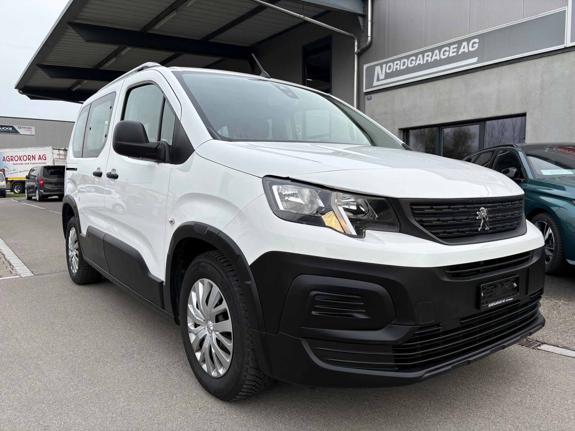 PEUGEOT Rifter 1.2 PureTech Active