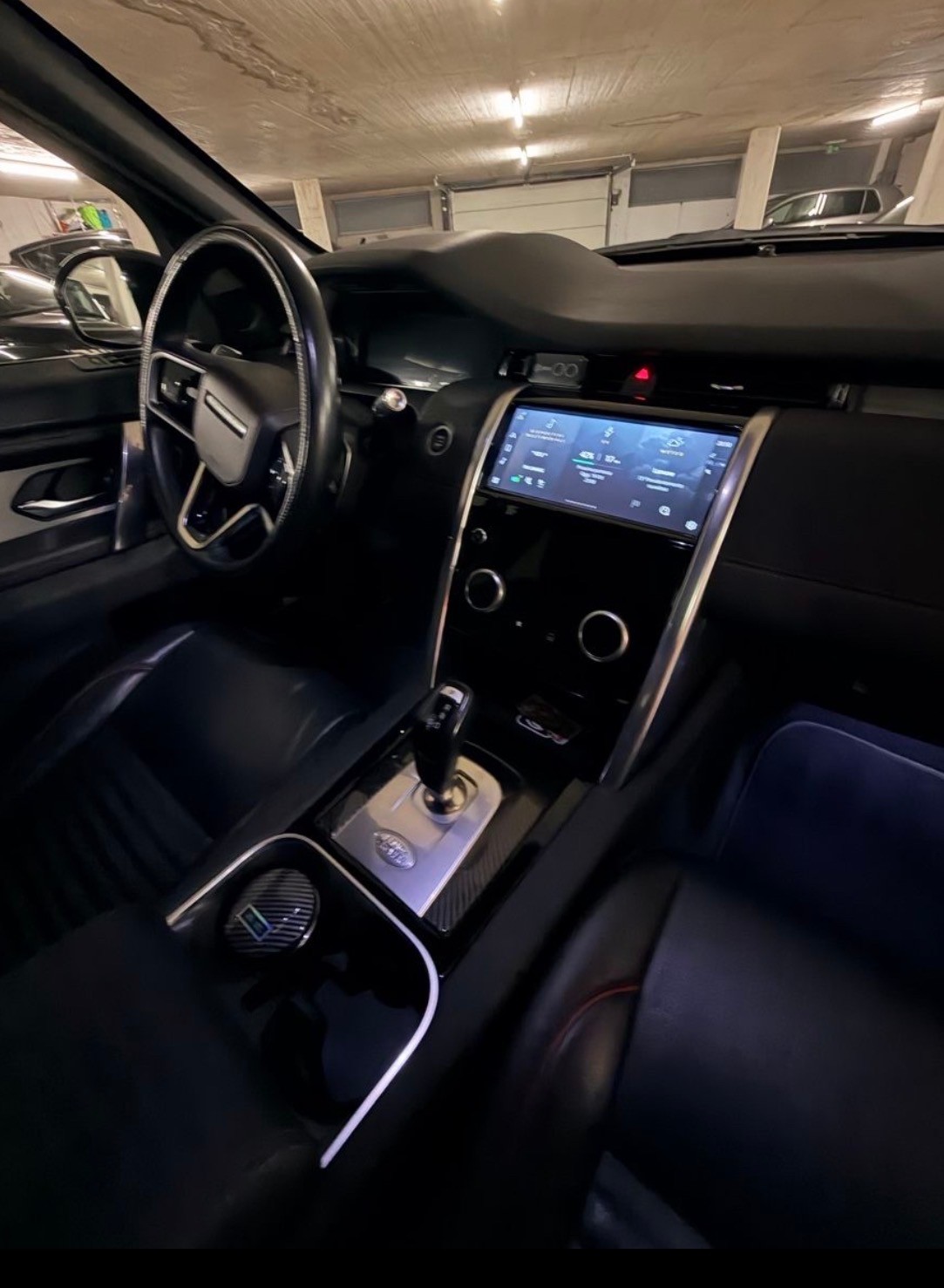 LAND ROVER Discovery Sport R Dyn P300e 1.5 PHEV SE AT8-image-5