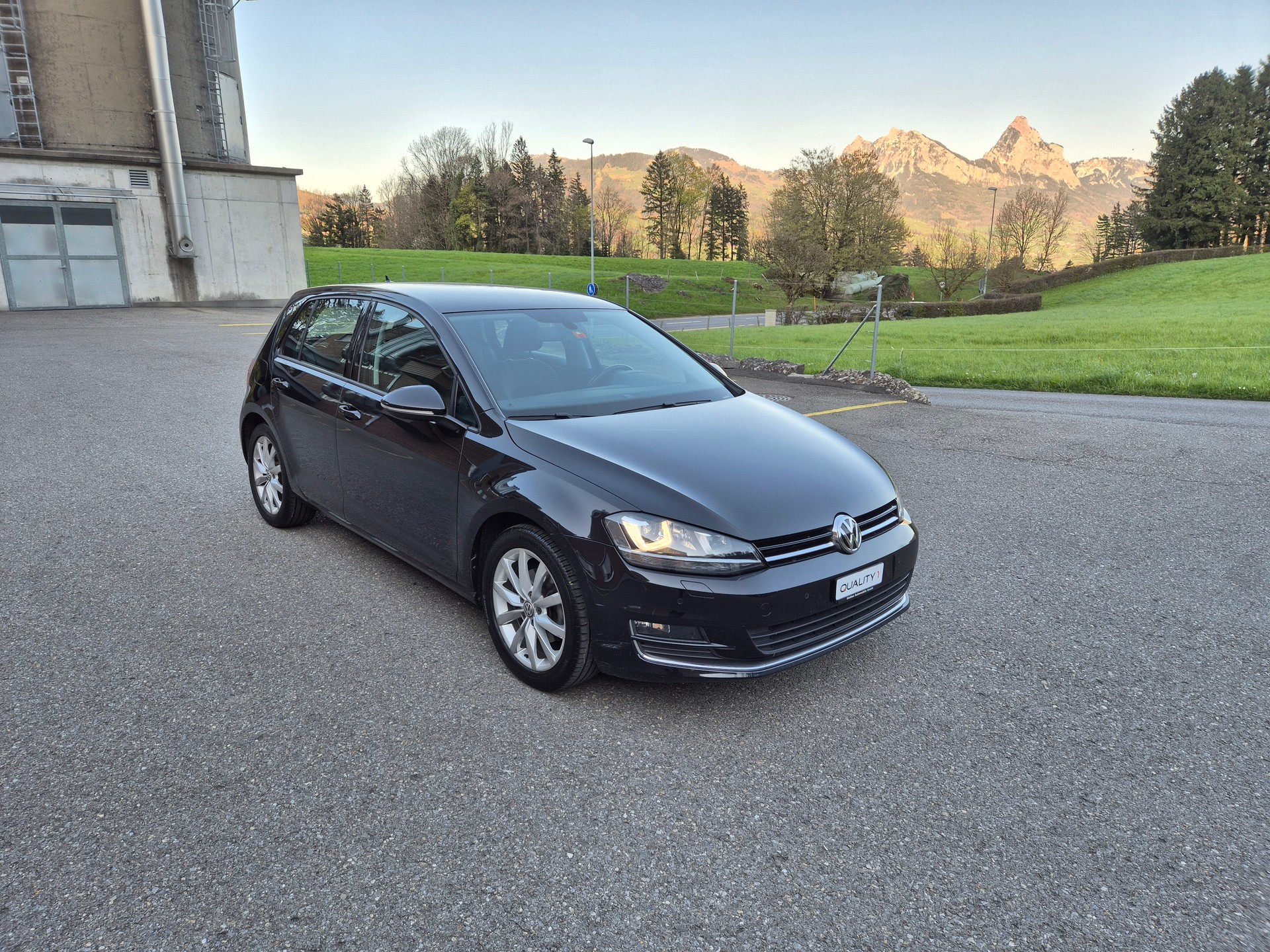 VW Golf 2.0 TDI Highline 4Motion-image-3