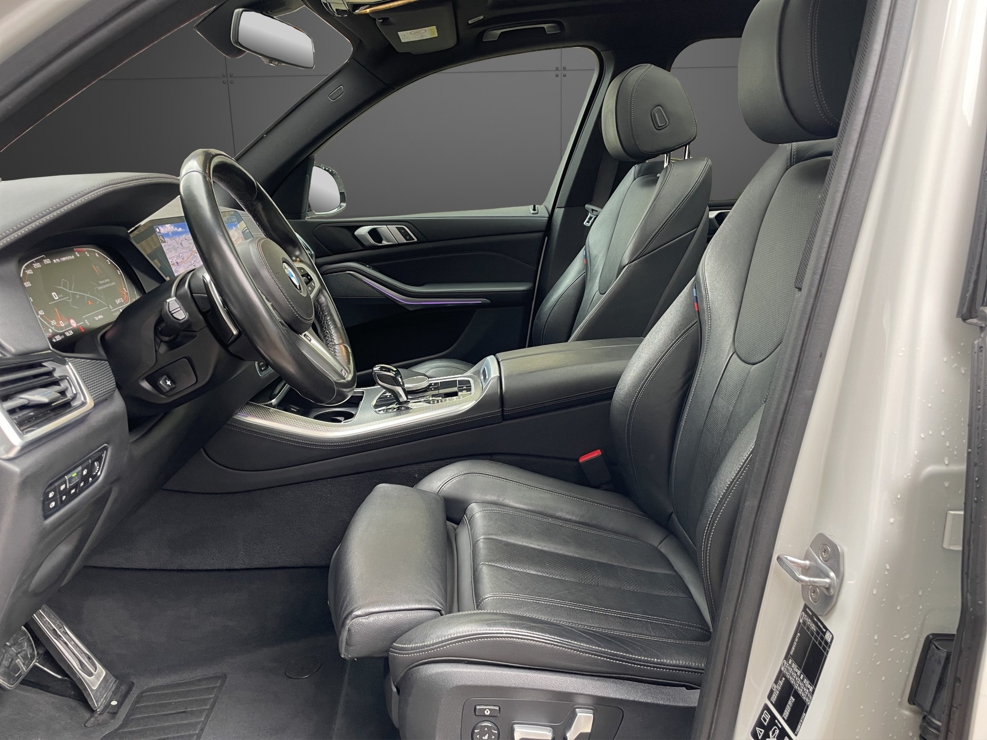 BMW X5 xDrive M50d Steptronic-image-13