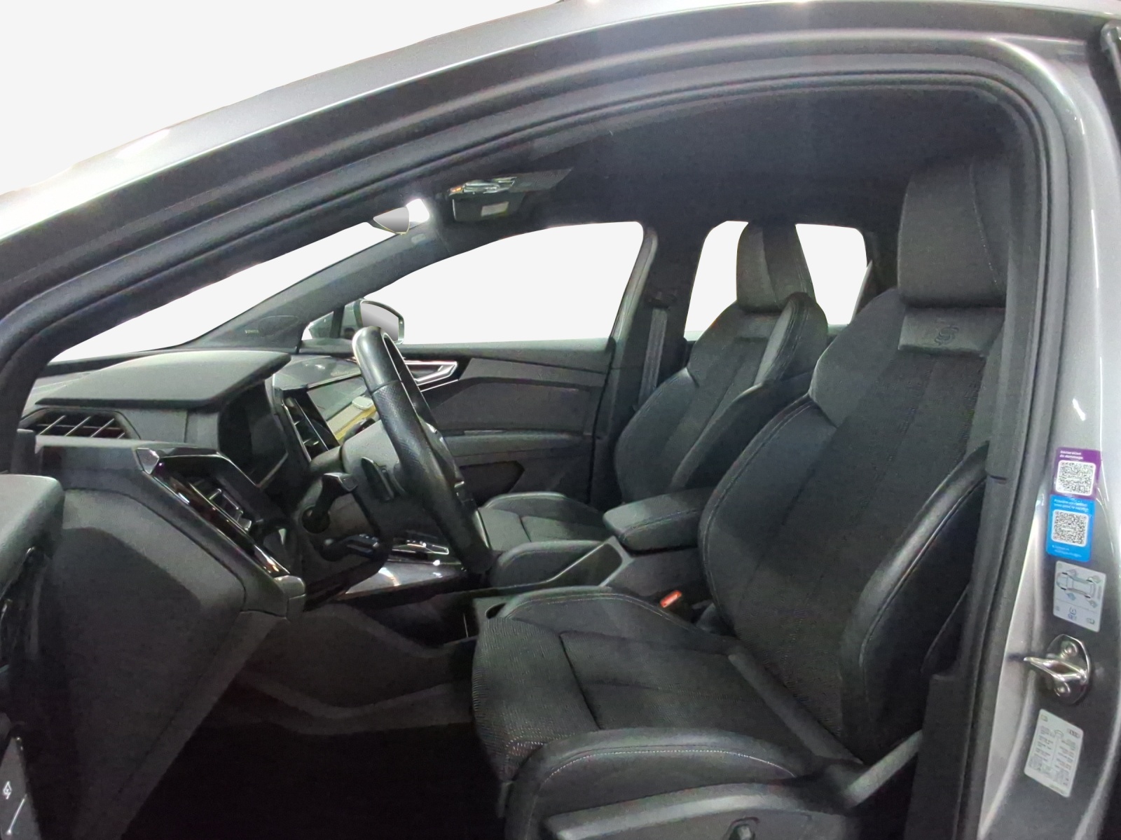 AUDI Q4 e-tron 40-image-8