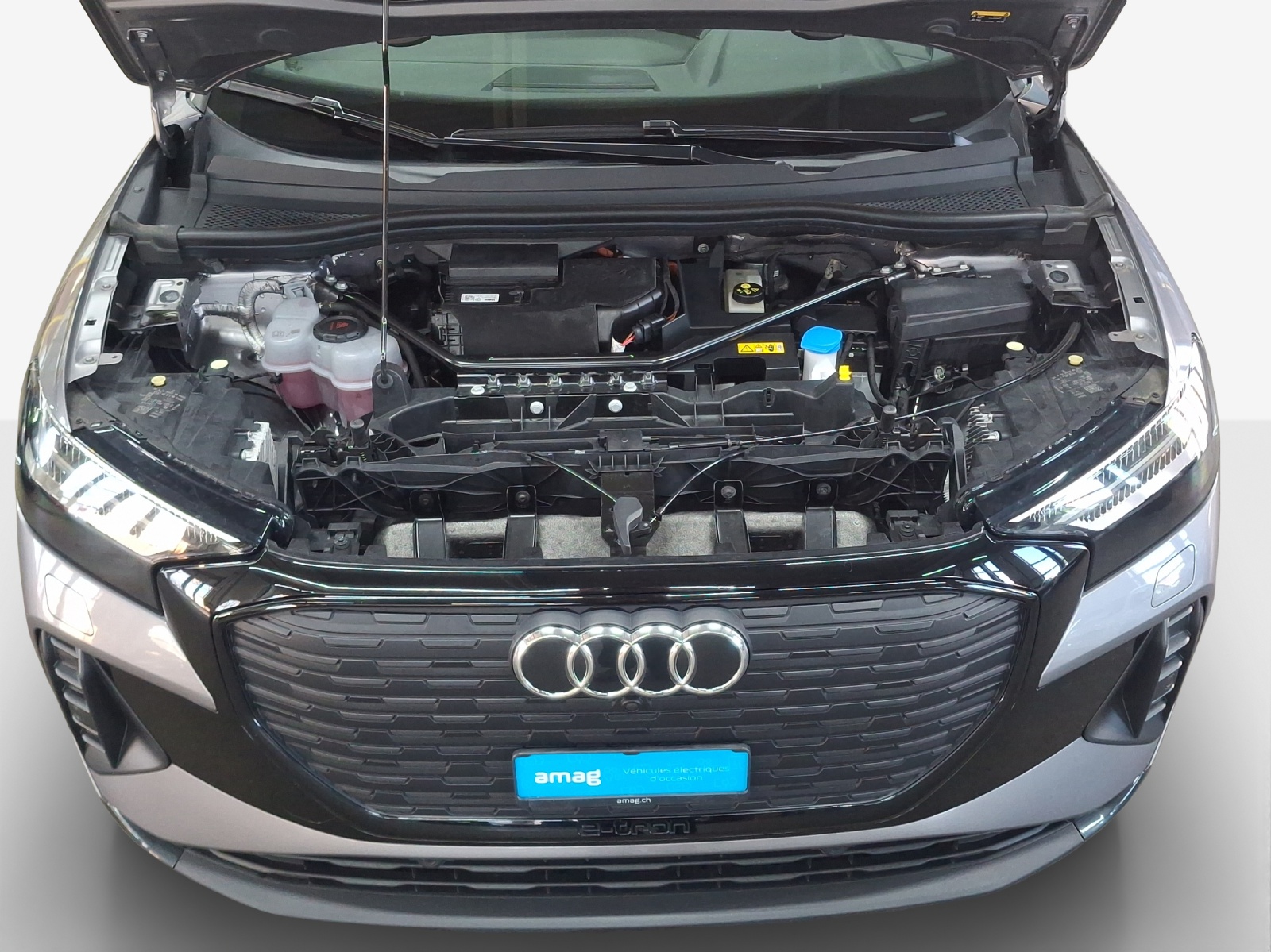 AUDI Q4 e-tron 40-image-16