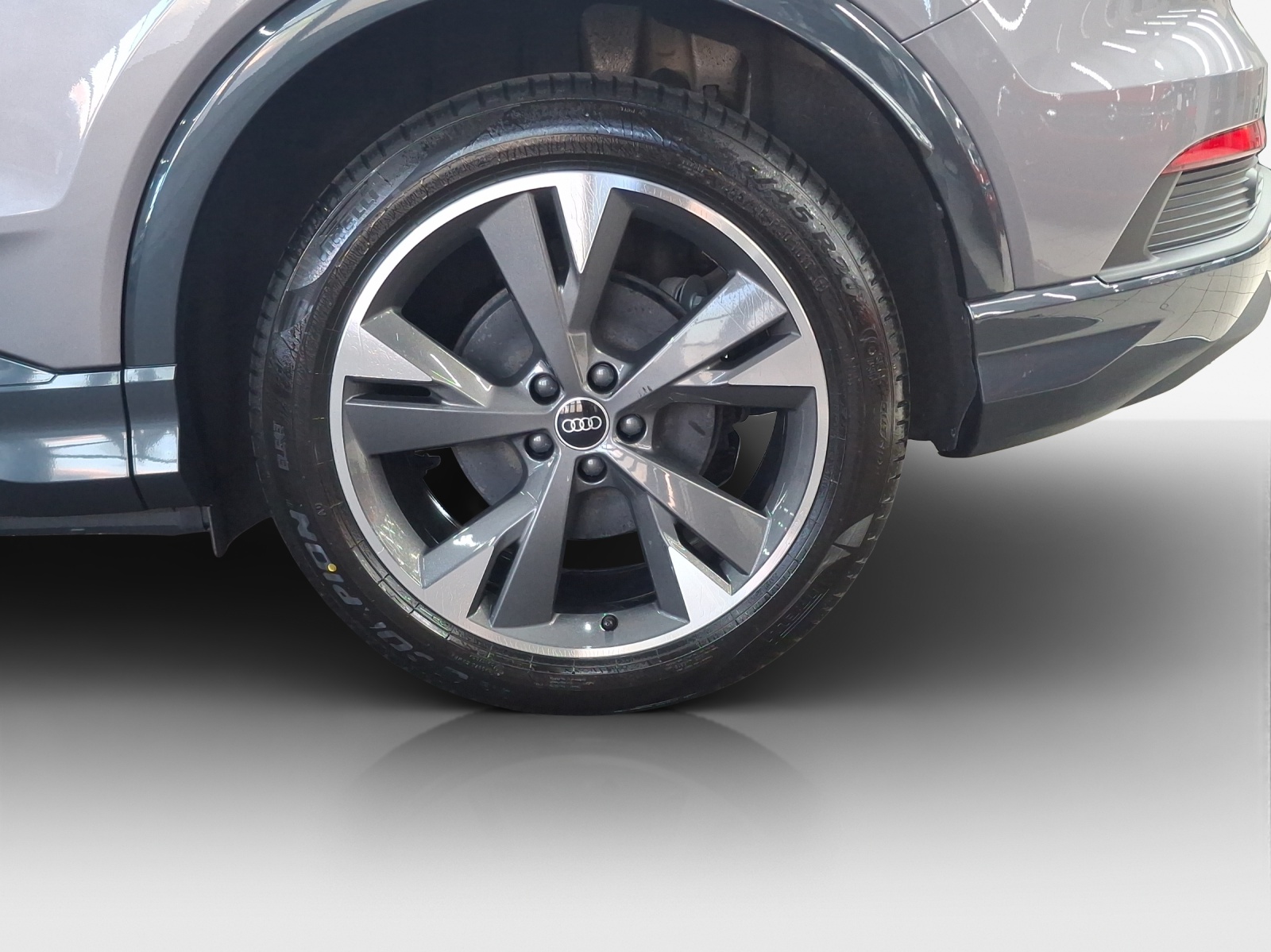 AUDI Q4 e-tron 40-image-14