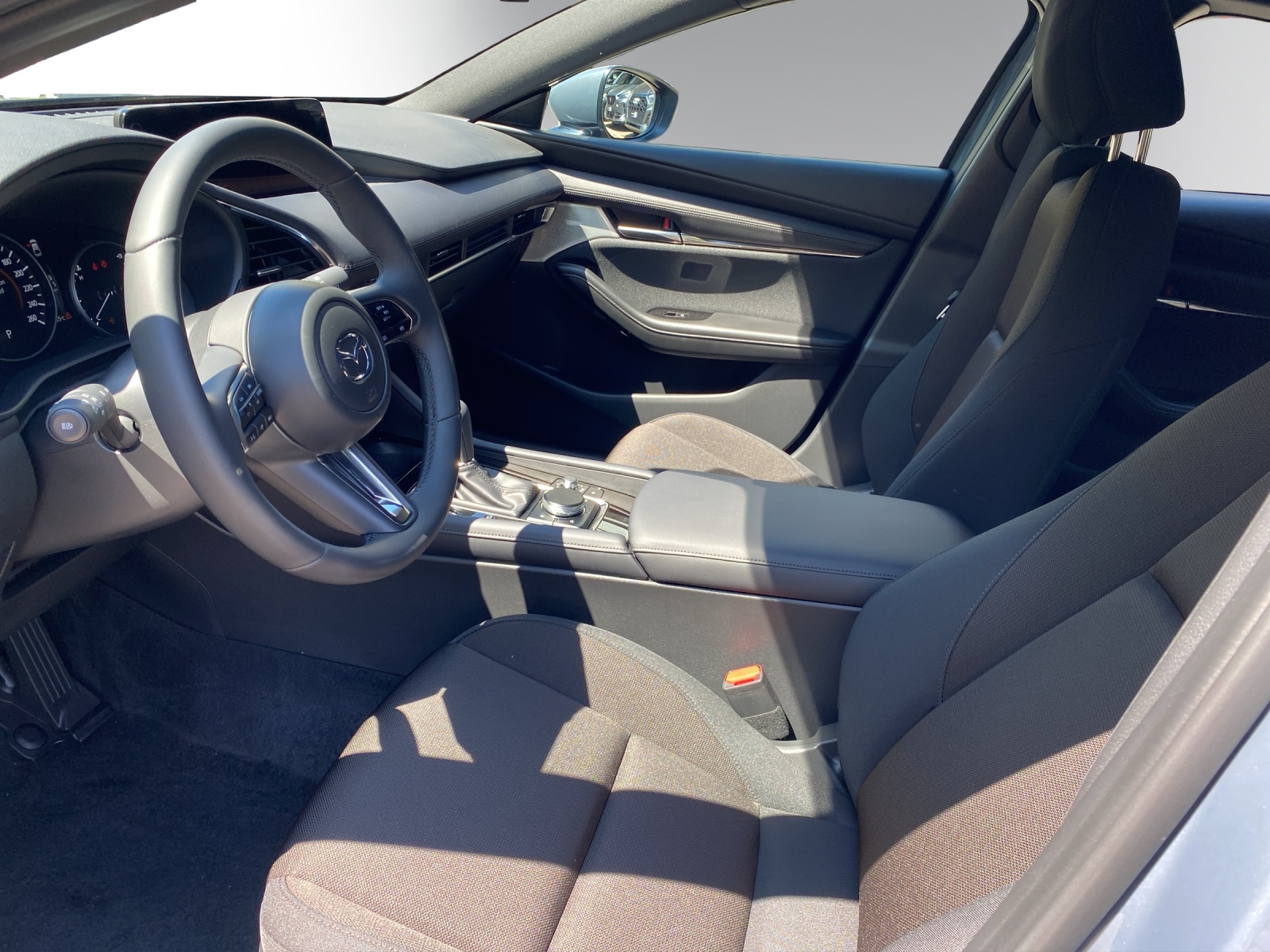 MAZDA 3 Hatchback SKYACTIV-G M Hybrid 140 Centre Line Automat-image-4