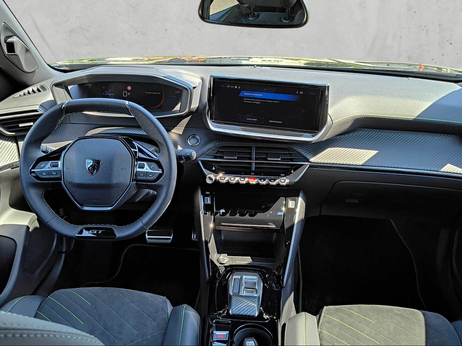 PEUGEOT 2008 1.2 Hybrid 145 GT-image-12