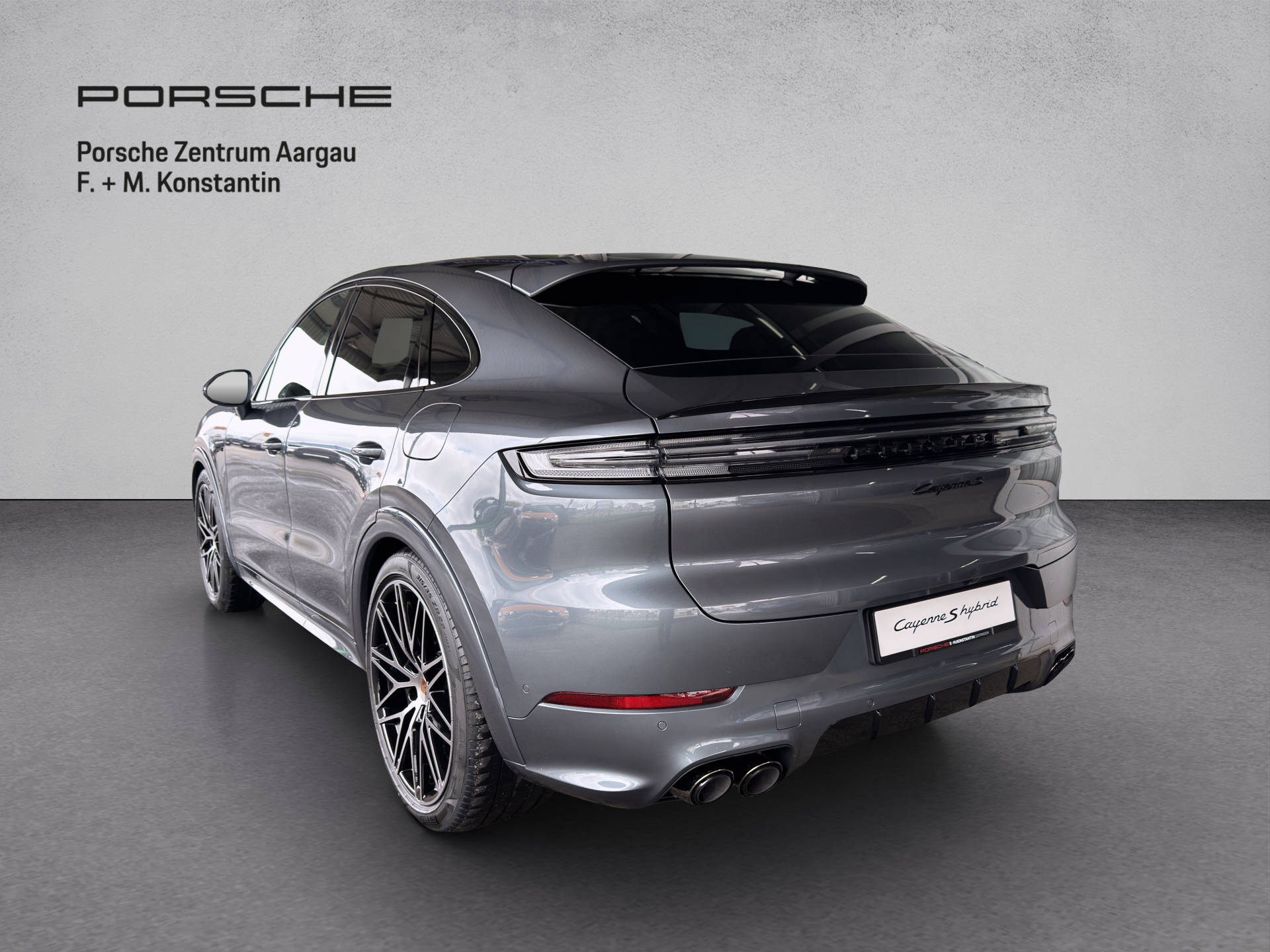 PORSCHE Cayenne S E-Hybrid Coupé Black Edition-image-3