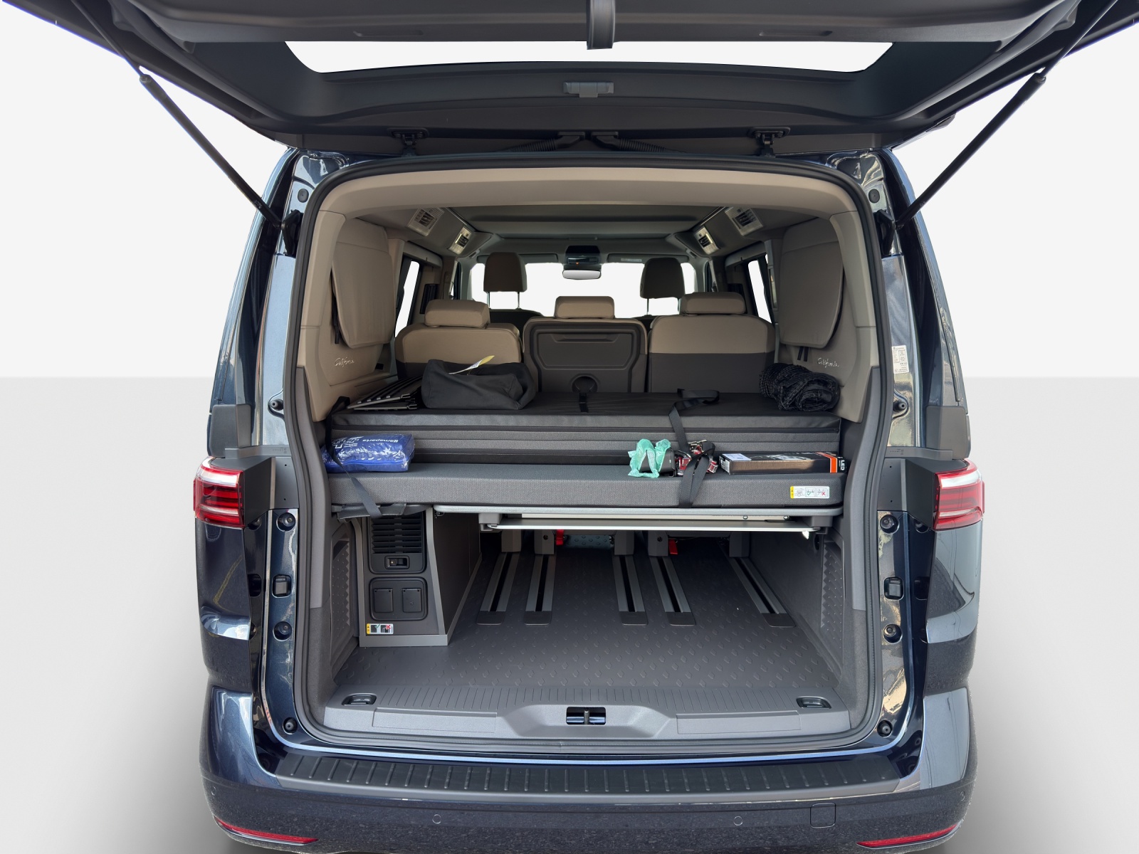 VW California 2.0 TDI Beach Tour Liberty-image-12