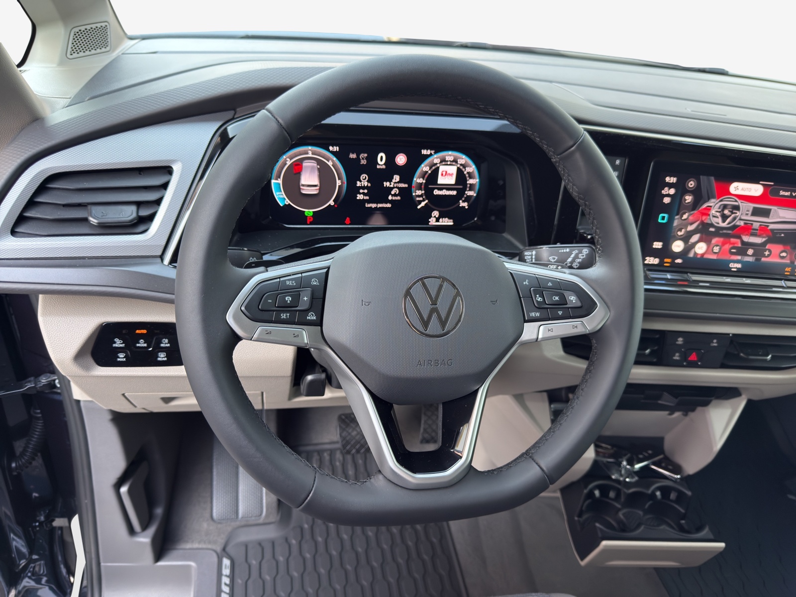 VW California 2.0 TDI Beach Tour Liberty-image-9