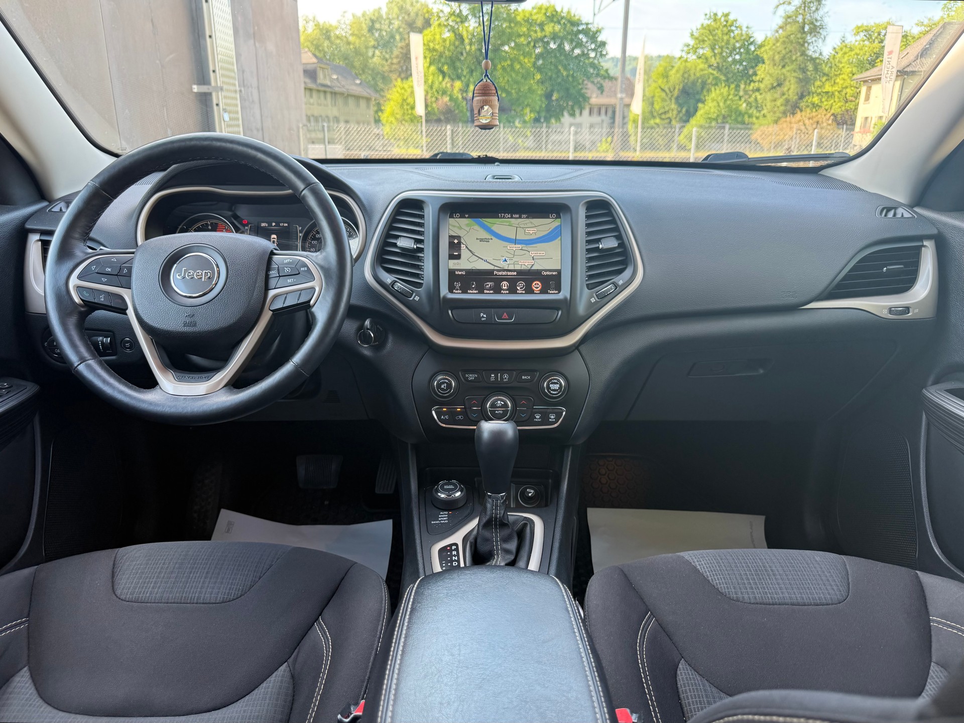 JEEP Cherokee 2.2TD Night Eagle AWD 9ATX AD-image-5