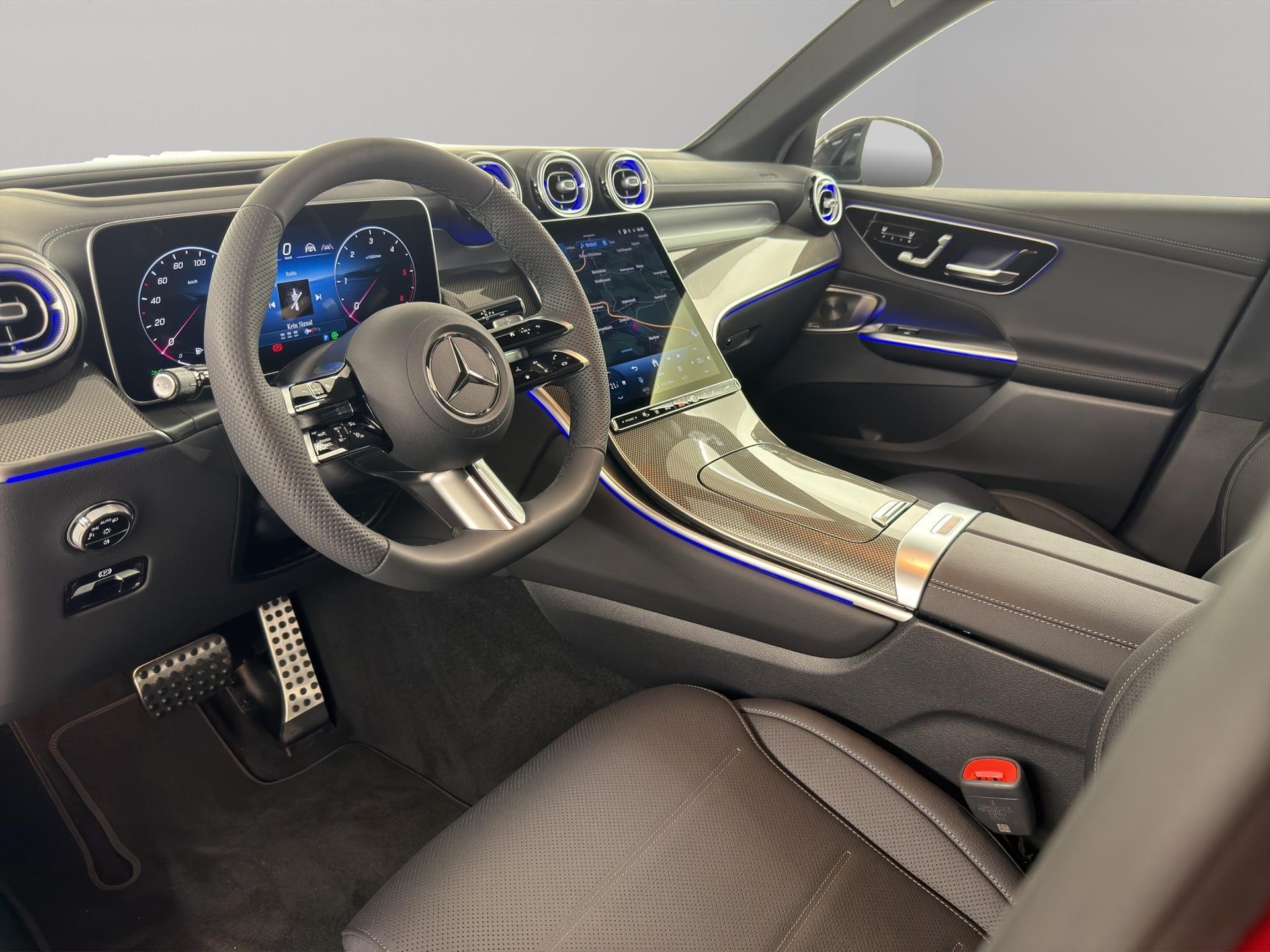 MERCEDES-BENZ GLC 300 d AMG Line 4matic-image-11