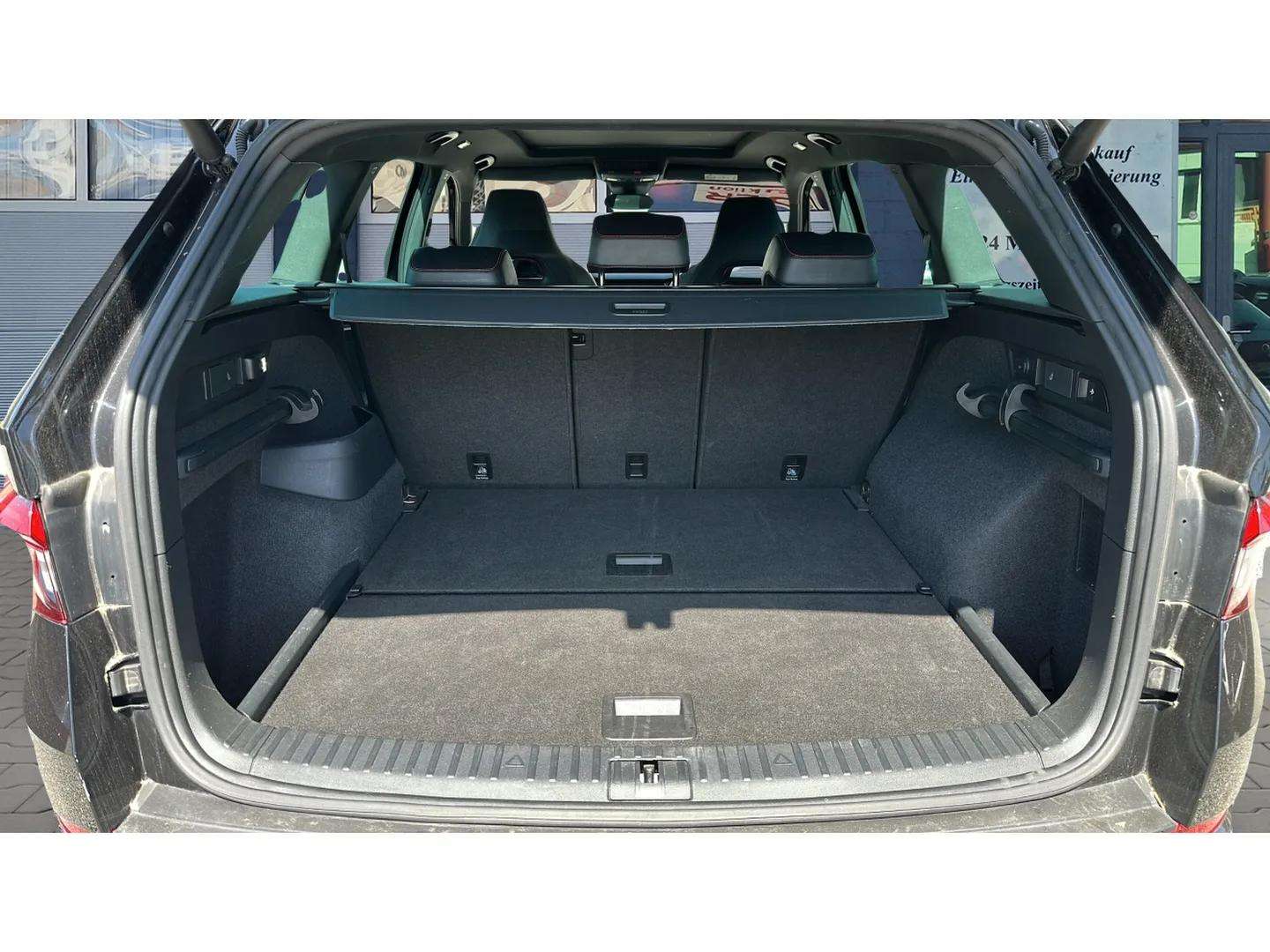 SKODA Kodiaq 2.0 Bi-TDI SCR RS 4x4 DSG mit AHK & Panoramadach-image-14