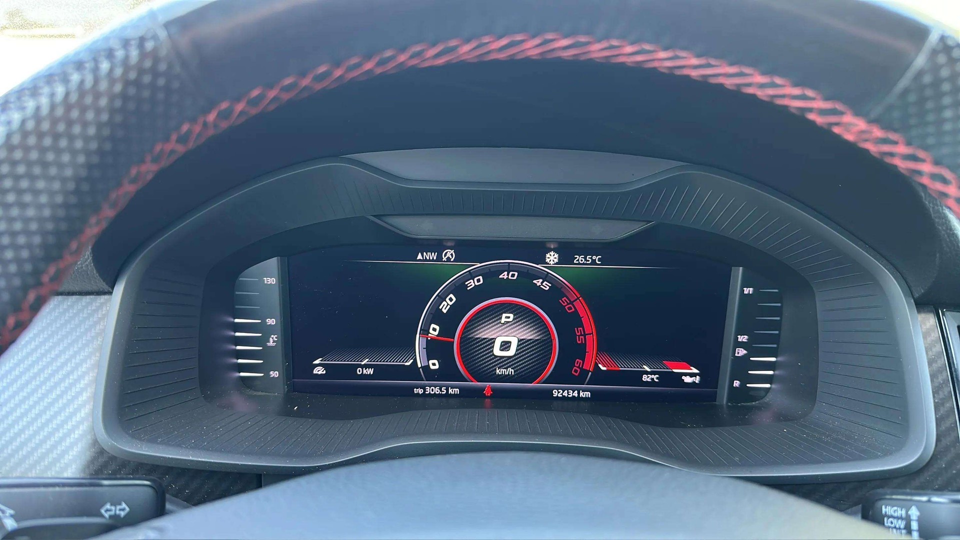 SKODA Kodiaq 2.0 Bi-TDI SCR RS 4x4 DSG mit AHK & Panoramadach-image-22