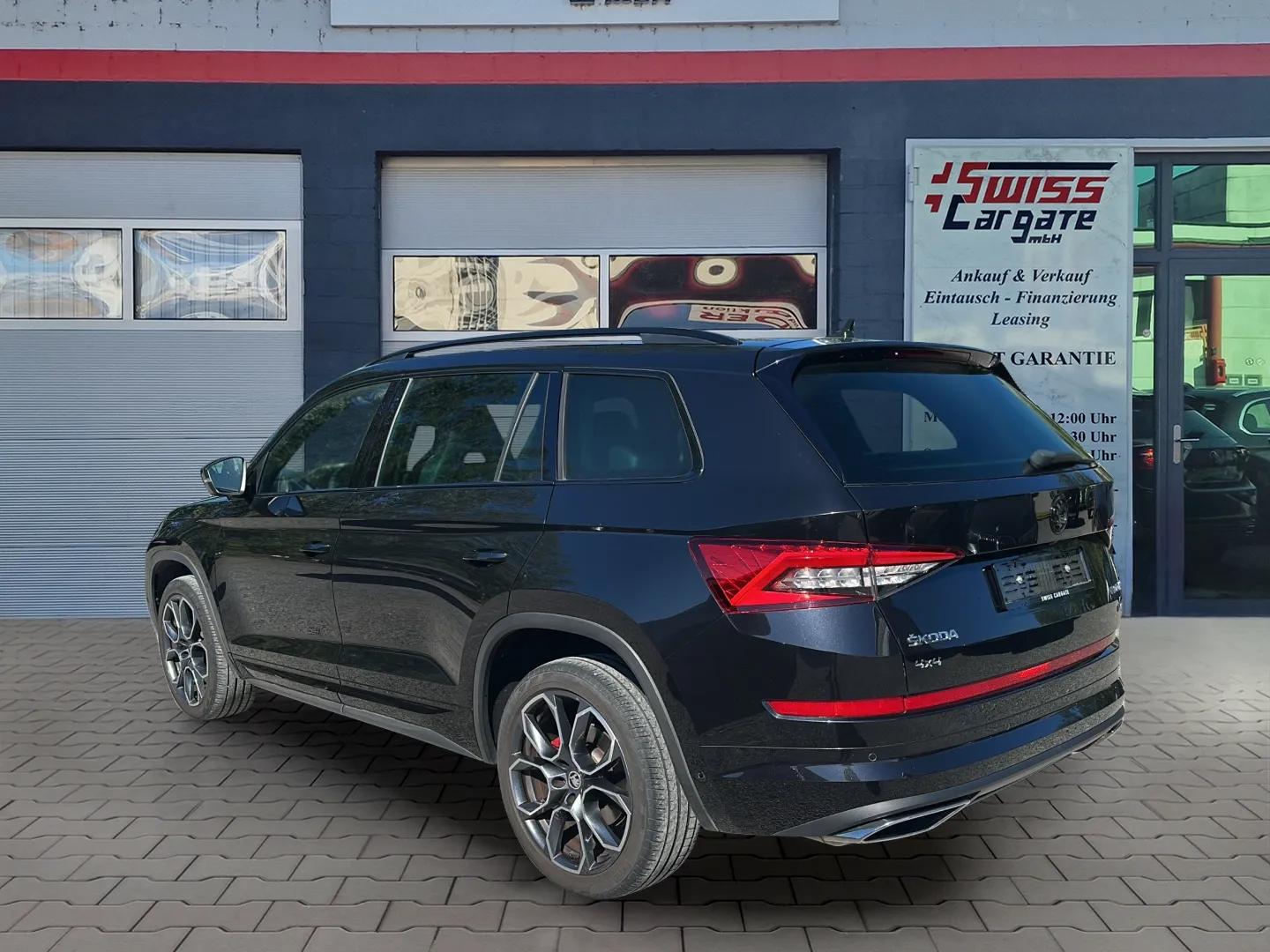 SKODA Kodiaq 2.0 Bi-TDI SCR RS 4x4 DSG mit AHK & Panoramadach-image-5