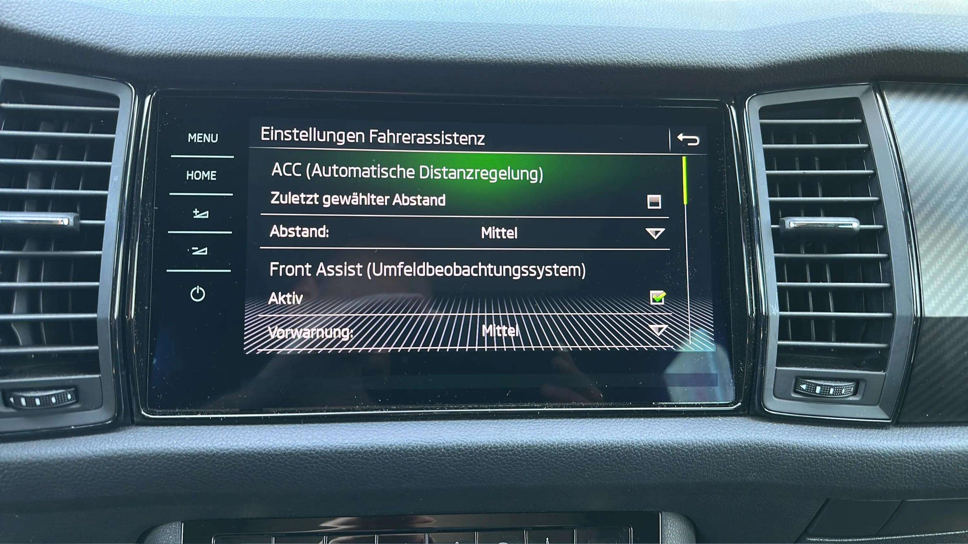 SKODA Kodiaq 2.0 Bi-TDI SCR RS 4x4 DSG mit AHK & Panoramadach-image-16