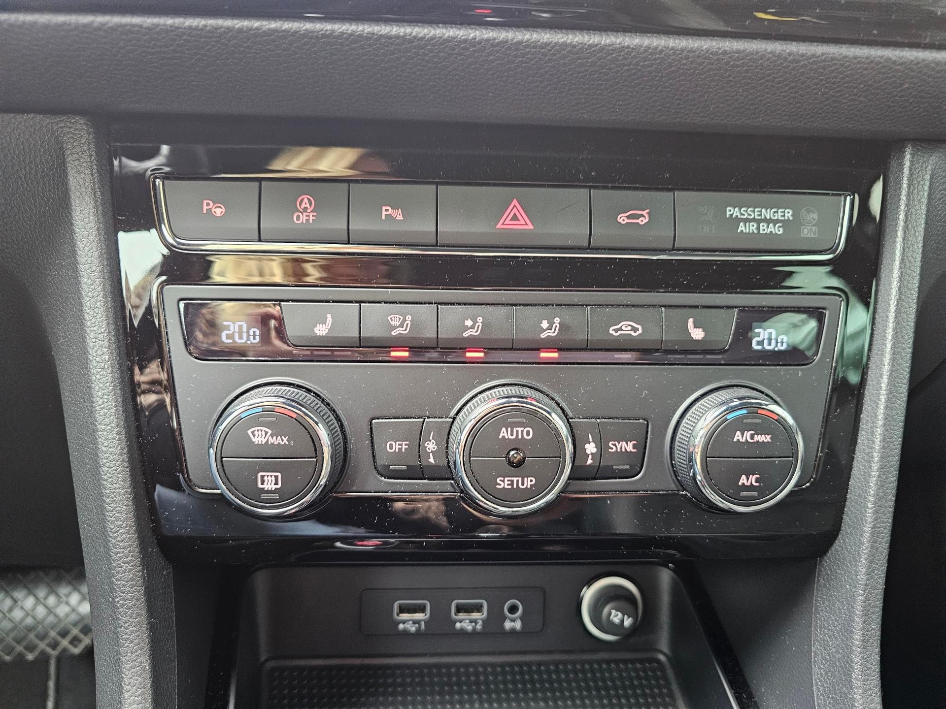 SEAT Ateca 2.0 TDI Xcellence 4Drive DSG-image-15