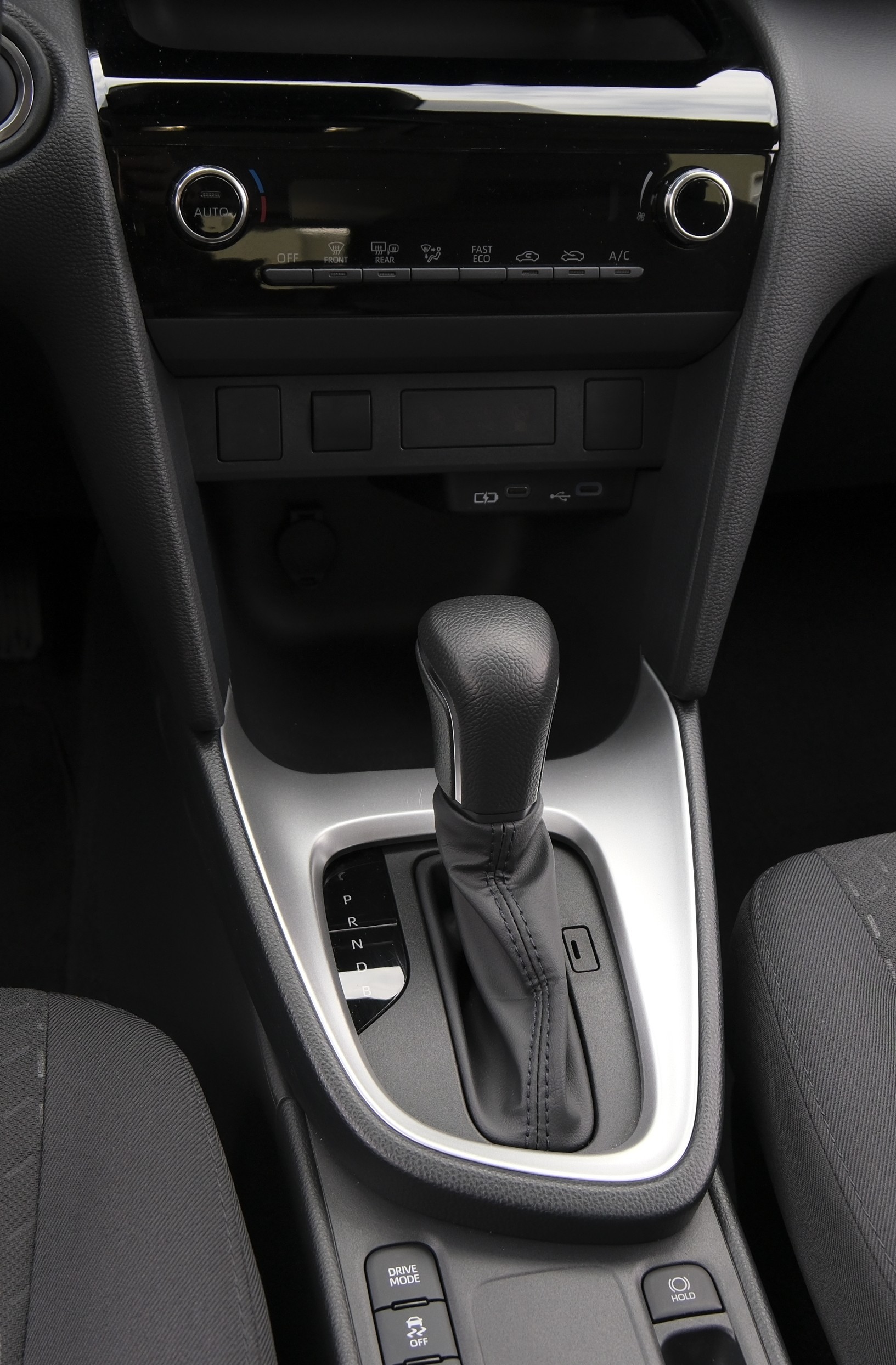 TOYOTA Yaris Cross 1.5 Trend e-CVT-image-14