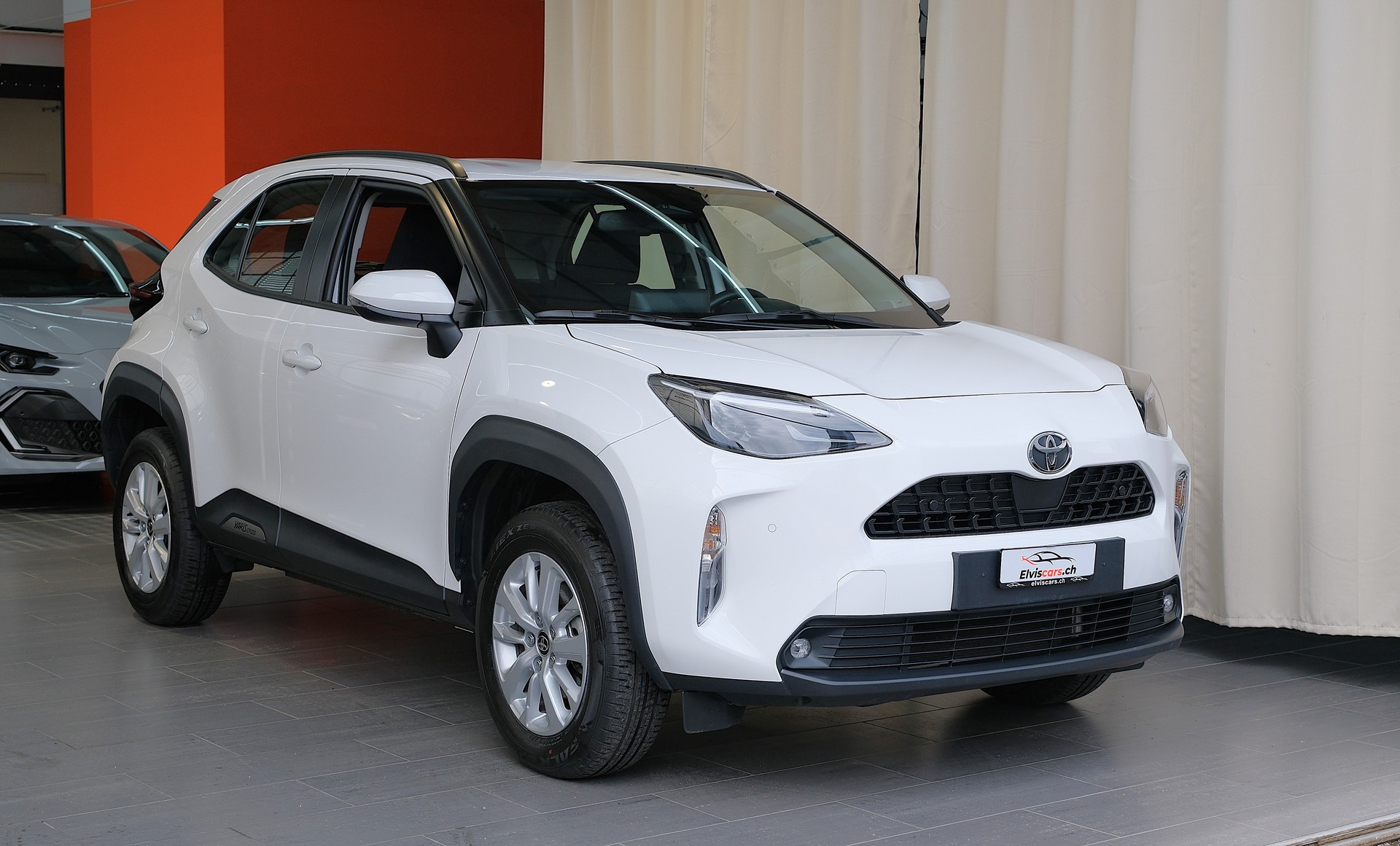 TOYOTA Yaris Cross 1.5 Trend e-CVT-showroom-element-1