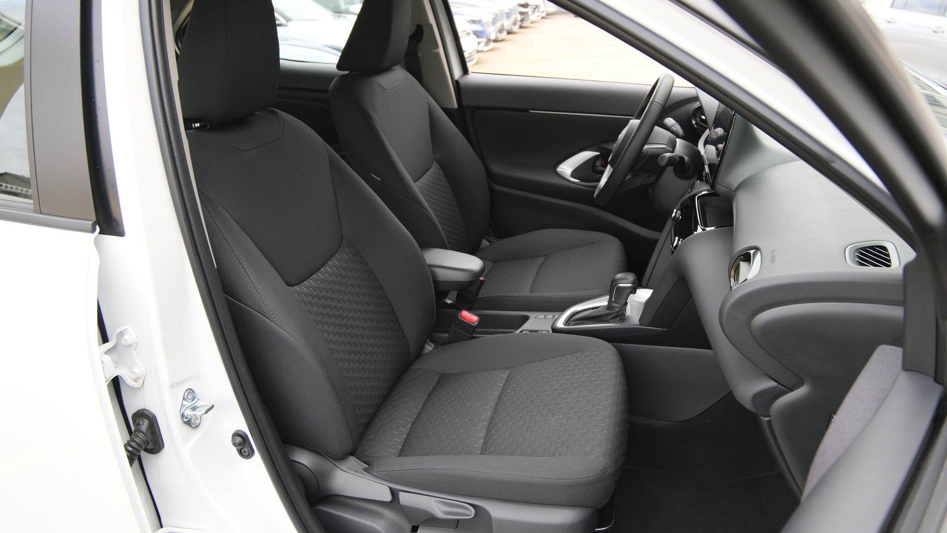TOYOTA Yaris Cross 1.5 Trend e-CVT-image-13
