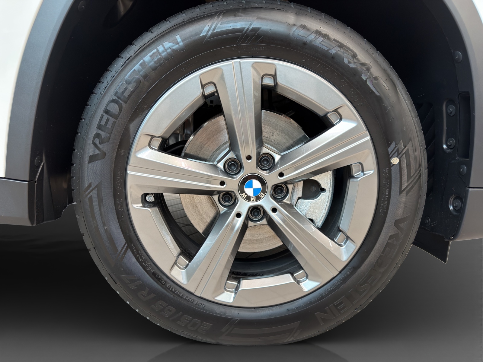 BMW X1 sDrive 18i-image-8