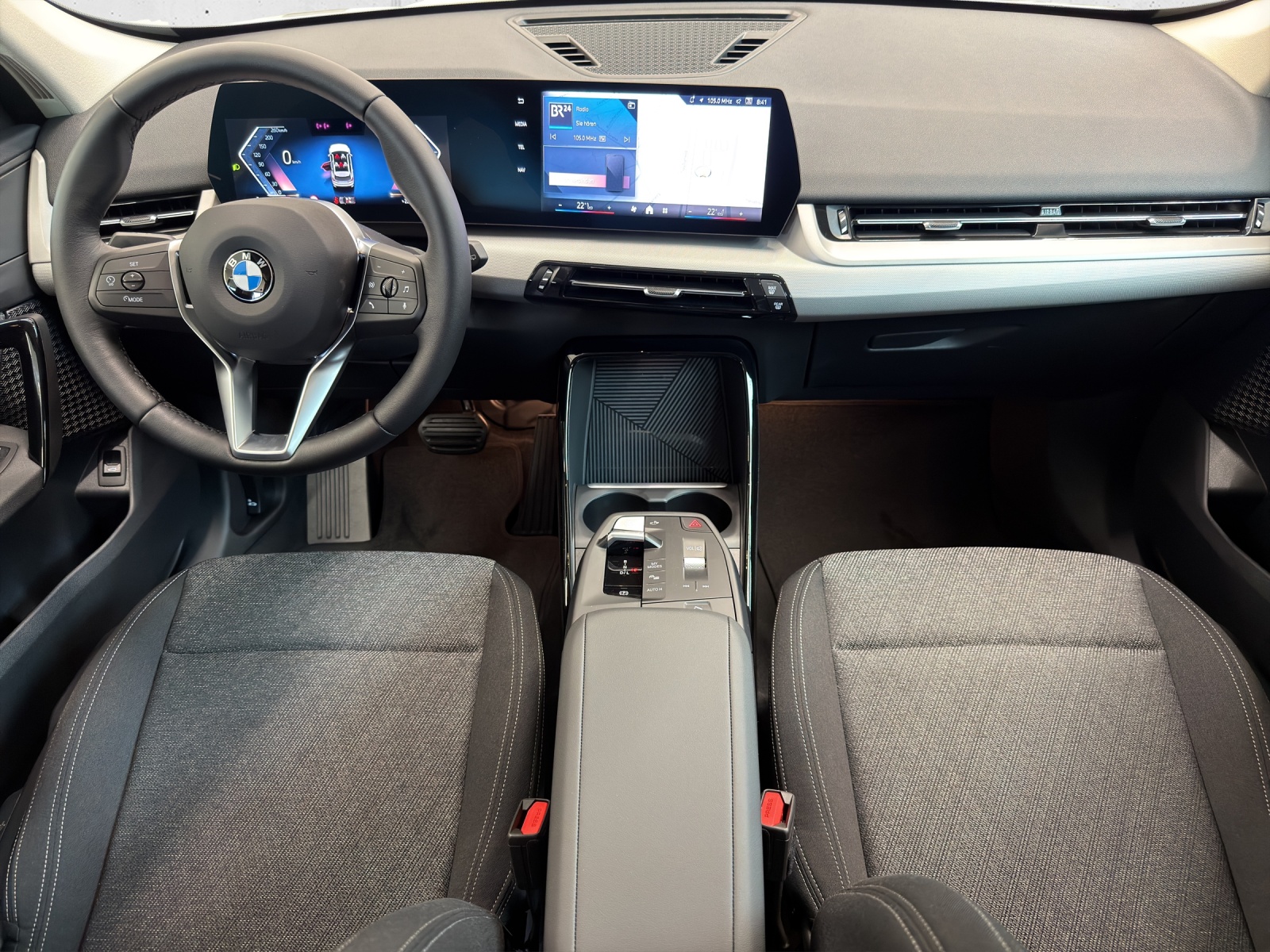 BMW X1 sDrive 18i-image-13