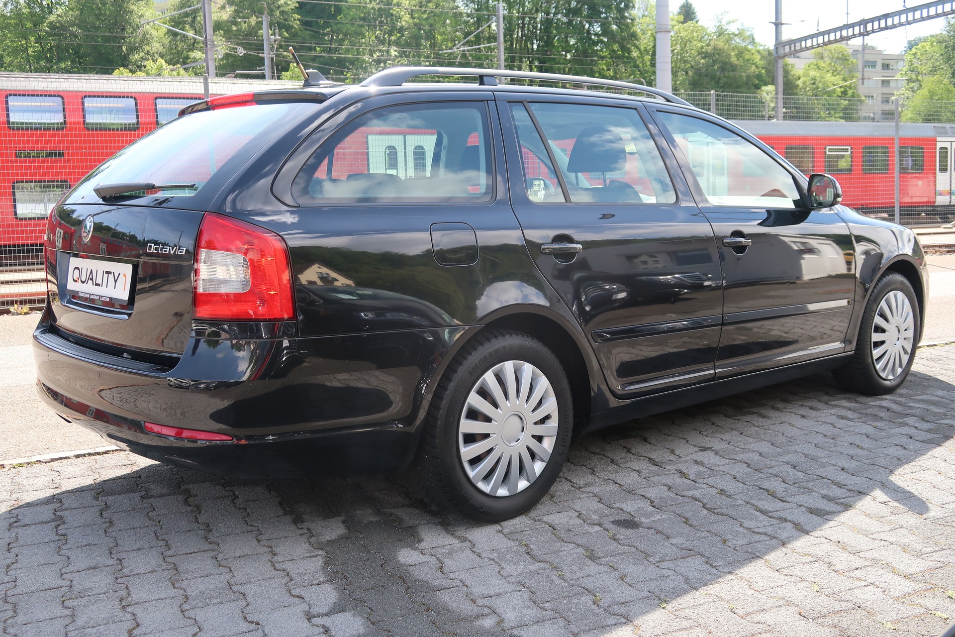 SKODA Octavia Combi 1.4 TSI Ambiente-showroom-element-2