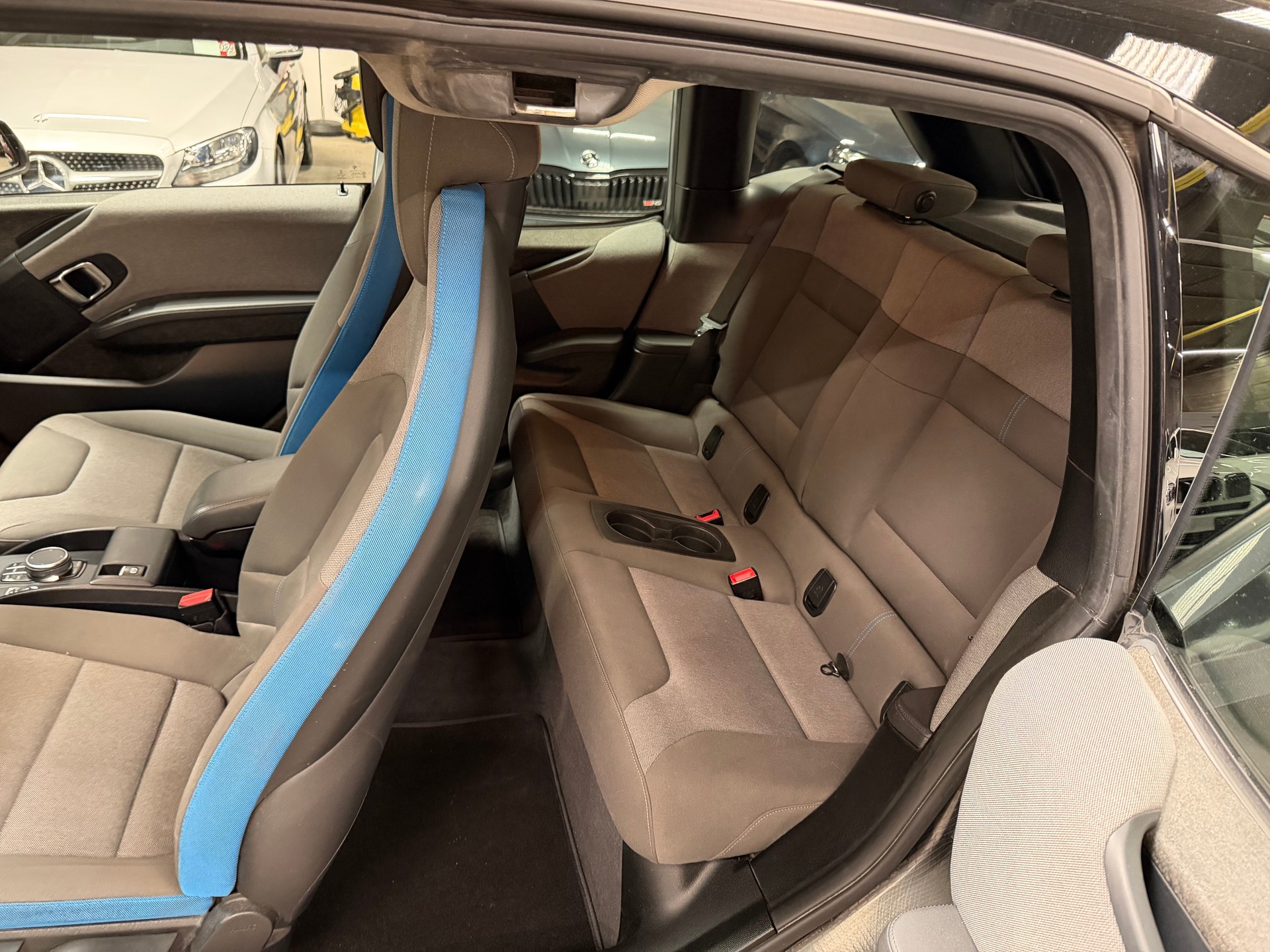 BMW i3s (120Ah) Fleet Edition-image-10