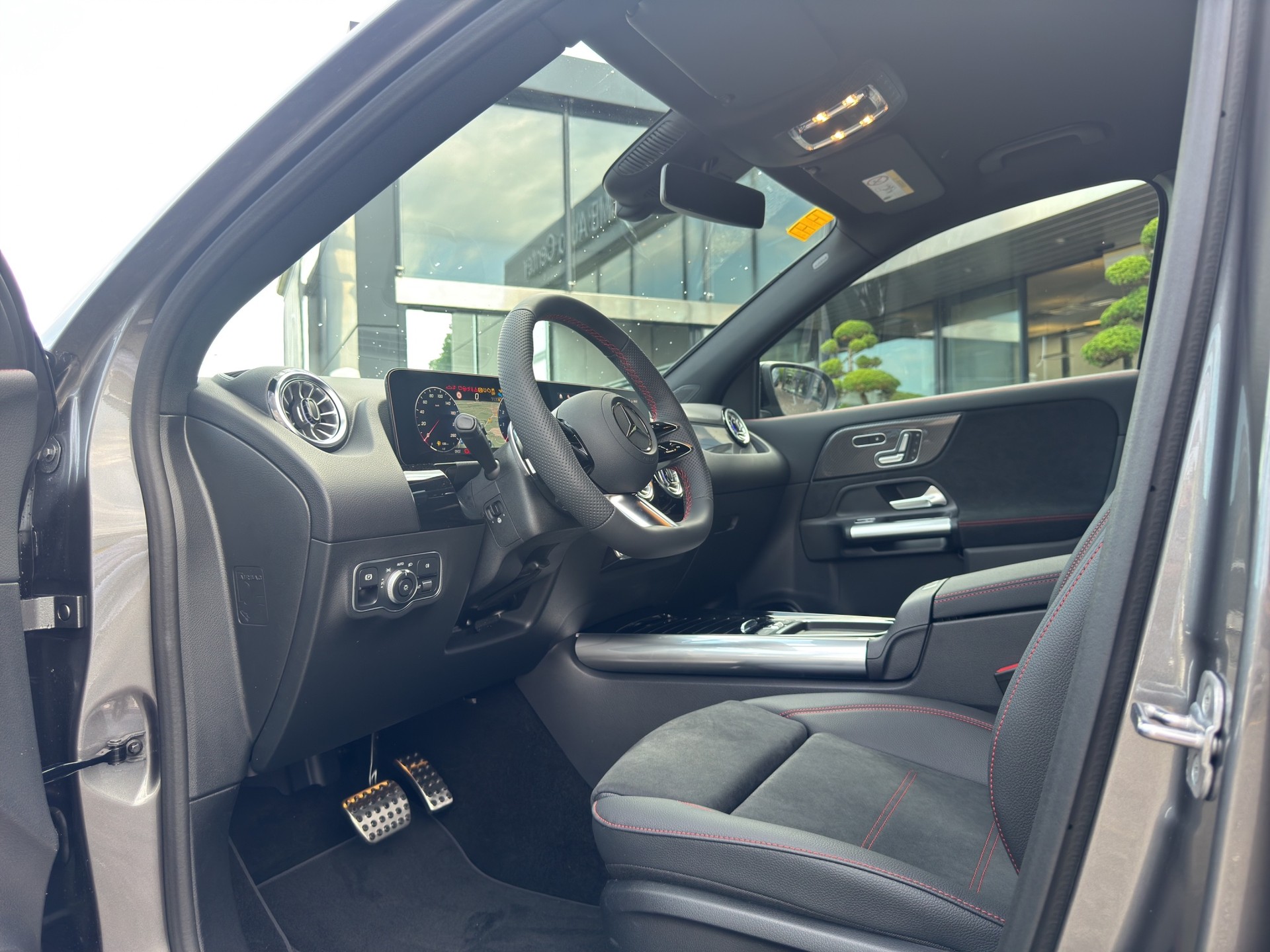 MERCEDES-BENZ GLA 250 Swiss Star AMG Line 4matic-image-20