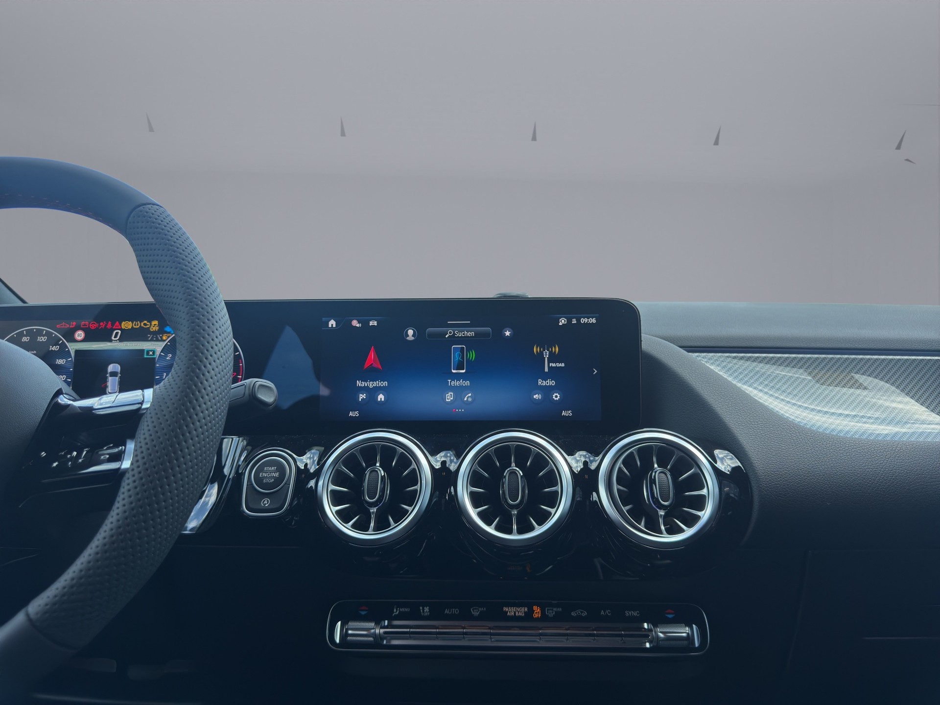 MERCEDES-BENZ GLA 250 Swiss Star AMG Line 4matic-image-23
