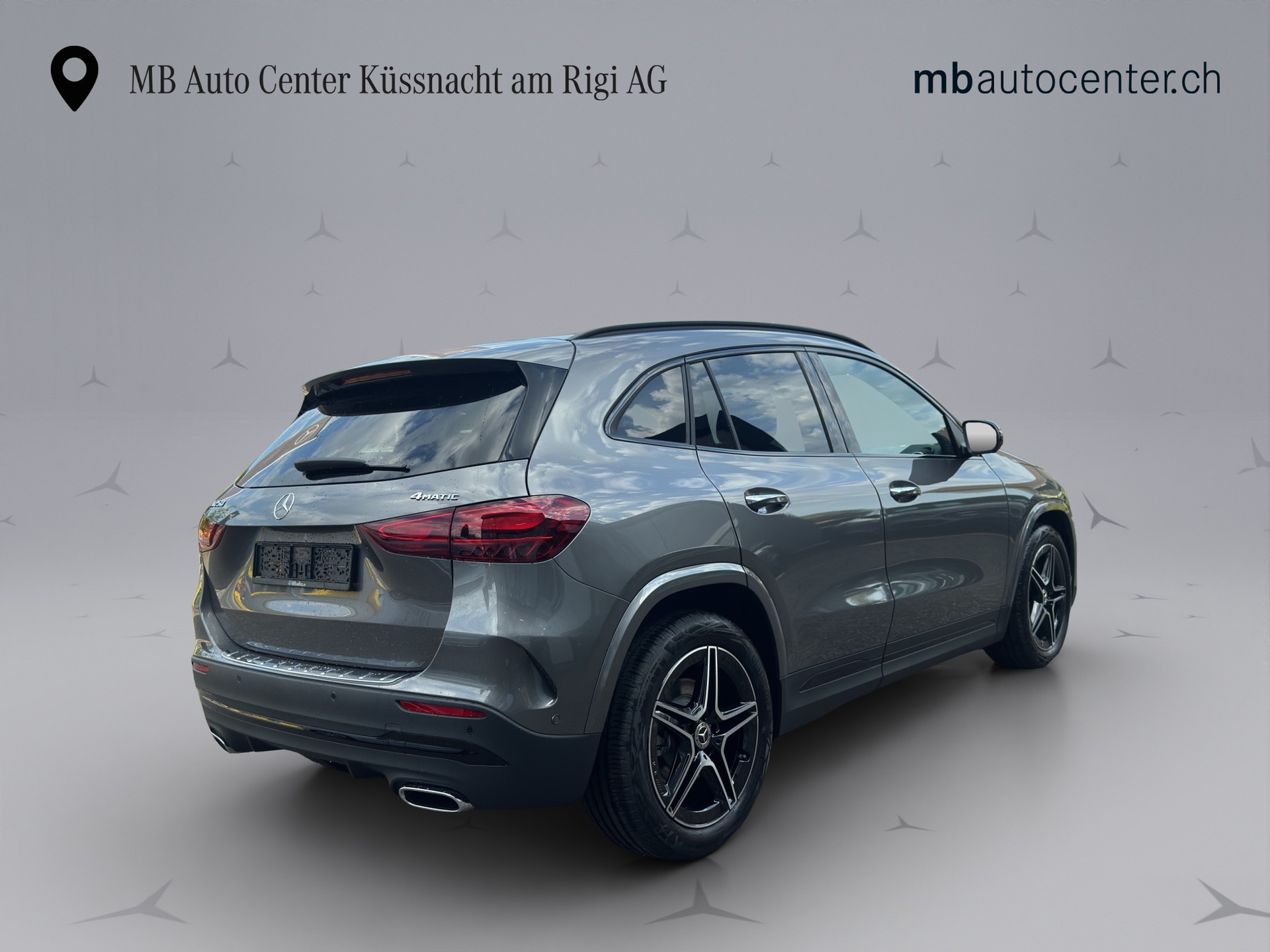MERCEDES-BENZ GLA 250 Swiss Star AMG Line 4matic-image-5