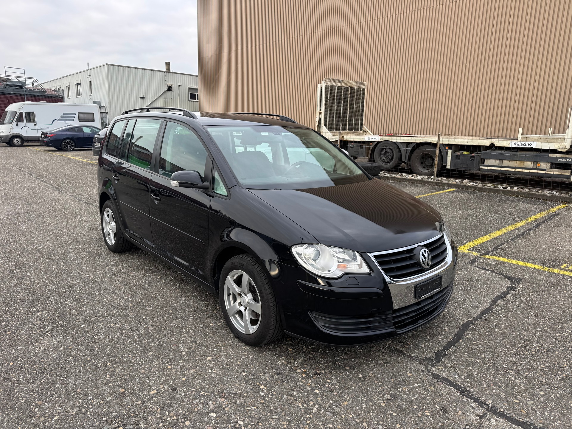 VW Touran 1.4 TSI Highline-image-2