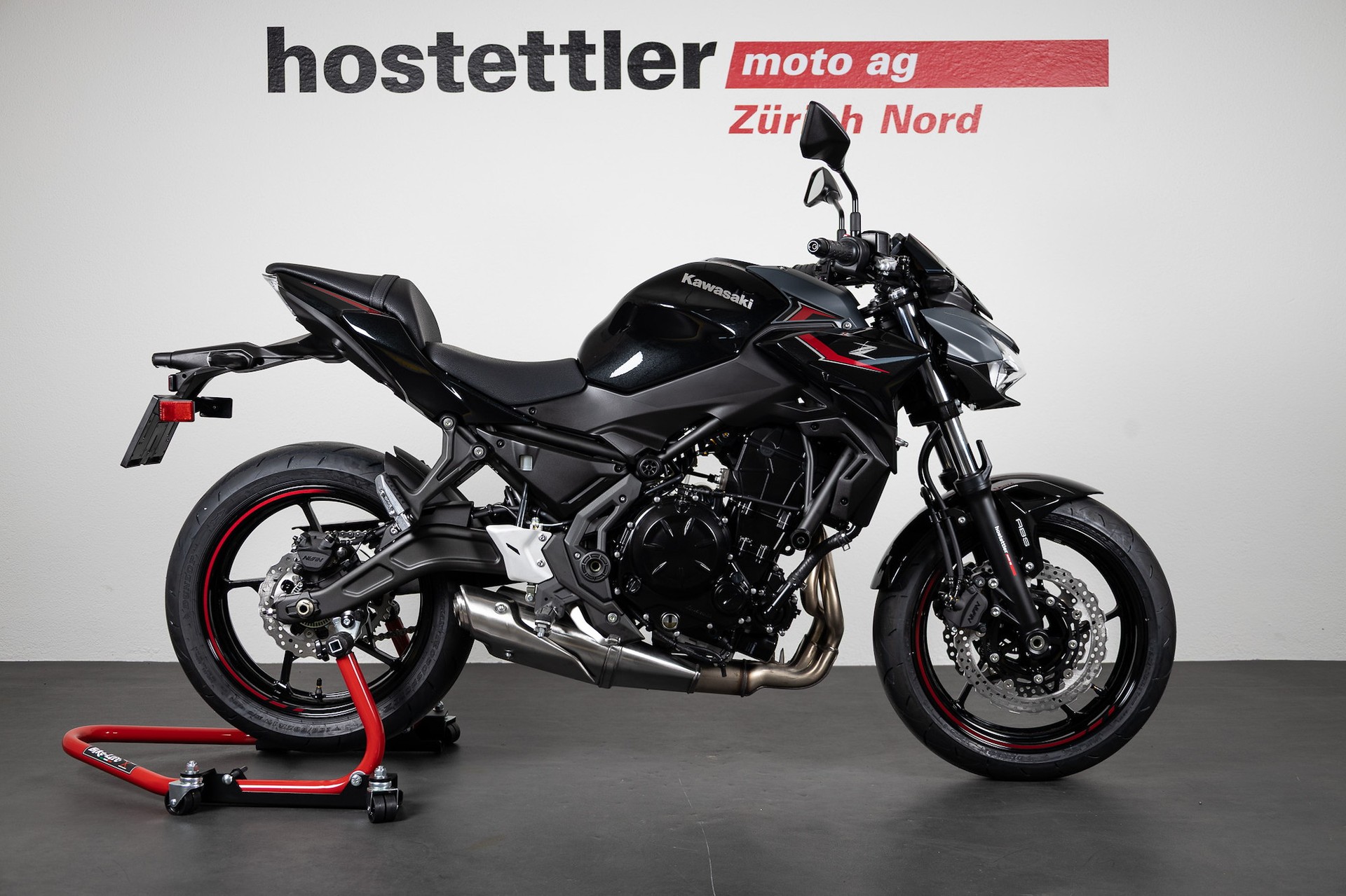 KAWASAKI Z650-showroom-element-1