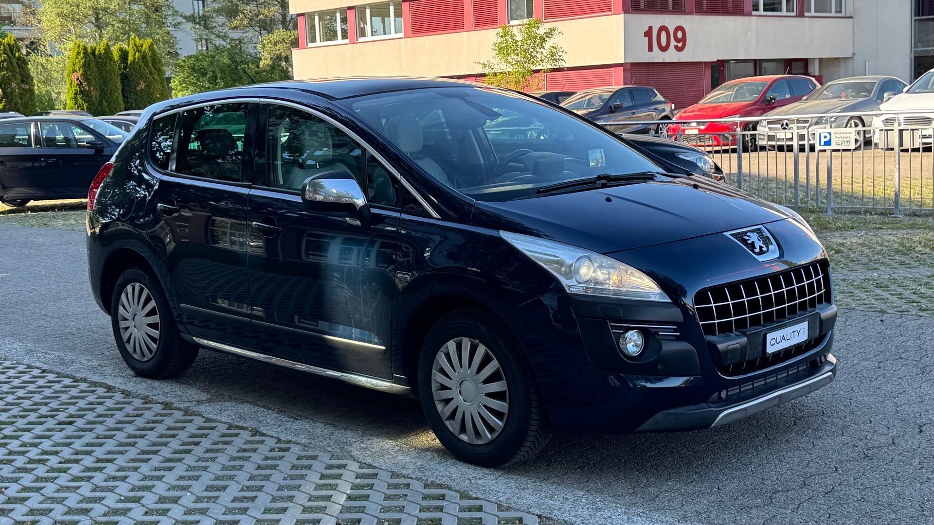 PEUGEOT 3008 1.6 HDI Sport EGS6-image-2