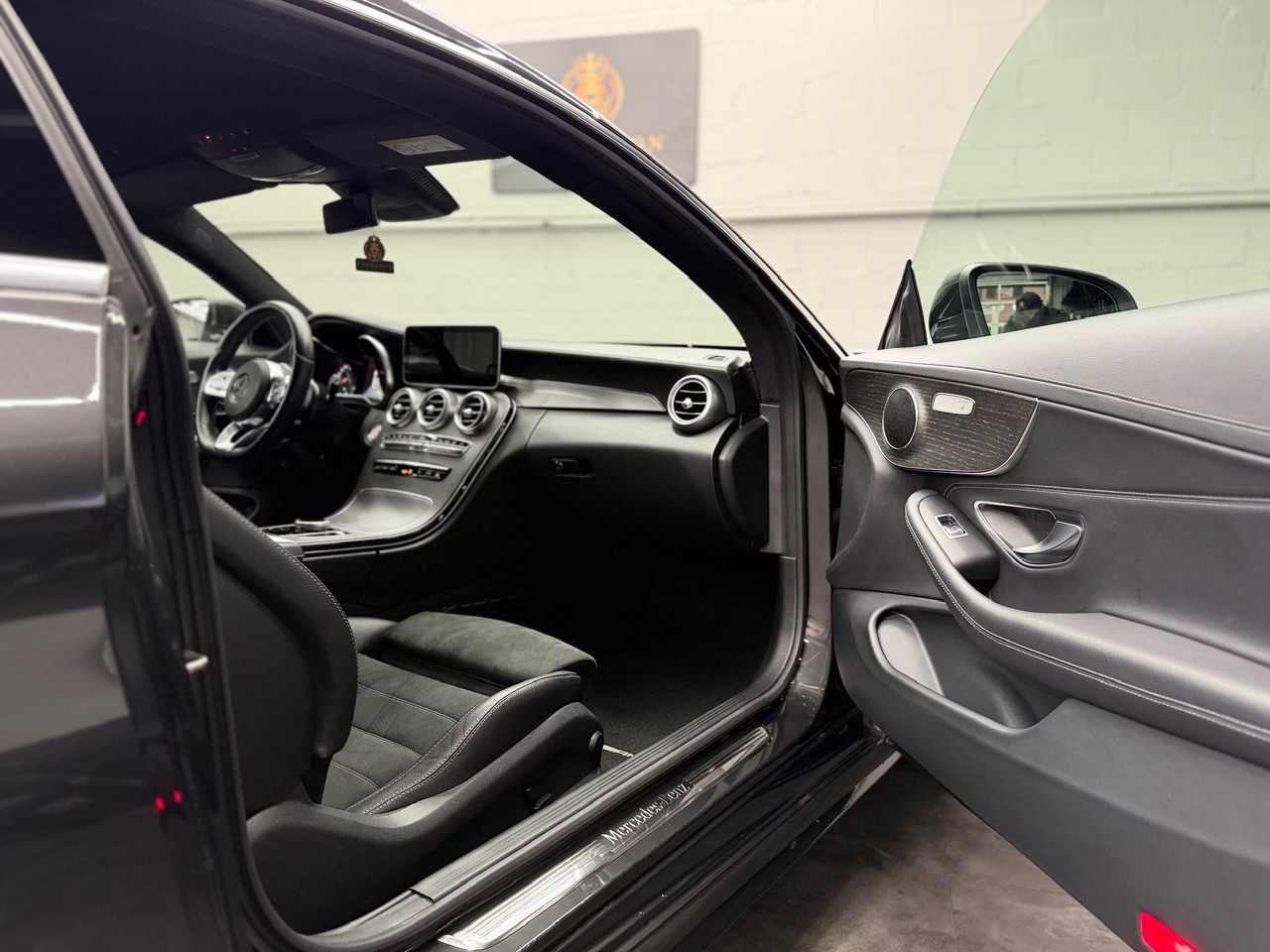 MERCEDES-BENZ C 300 Coupé AMG Line 9G-tronic | CH-Fahrzeug | Rückfahrkamera | Head-Up Display-image-17