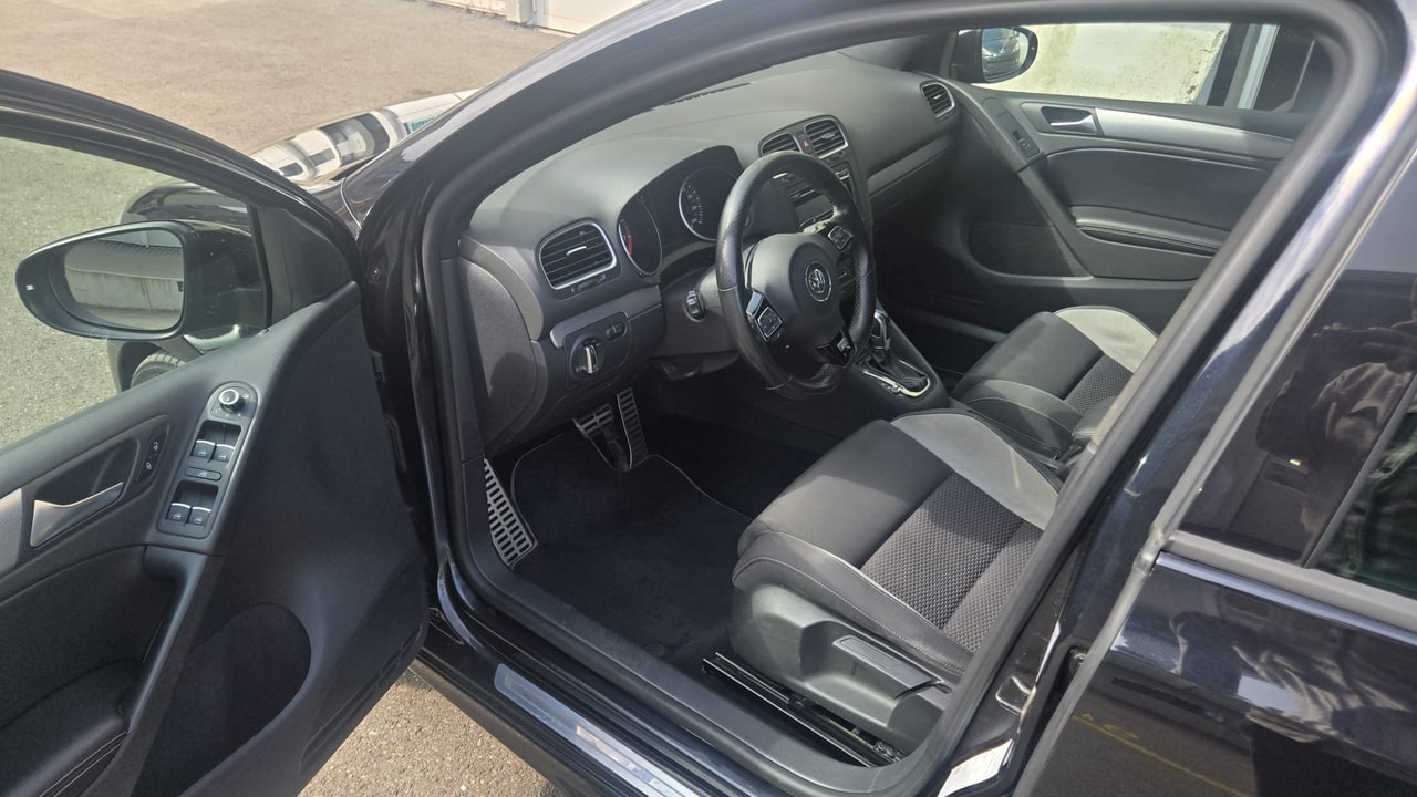 VW Golf 2.0 TSI R 4Motion DSG-image-10