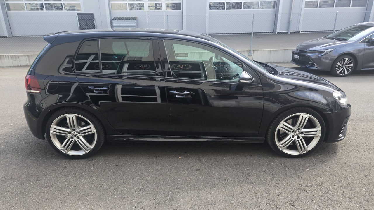 VW Golf 2.0 TSI R 4Motion DSG-image-4