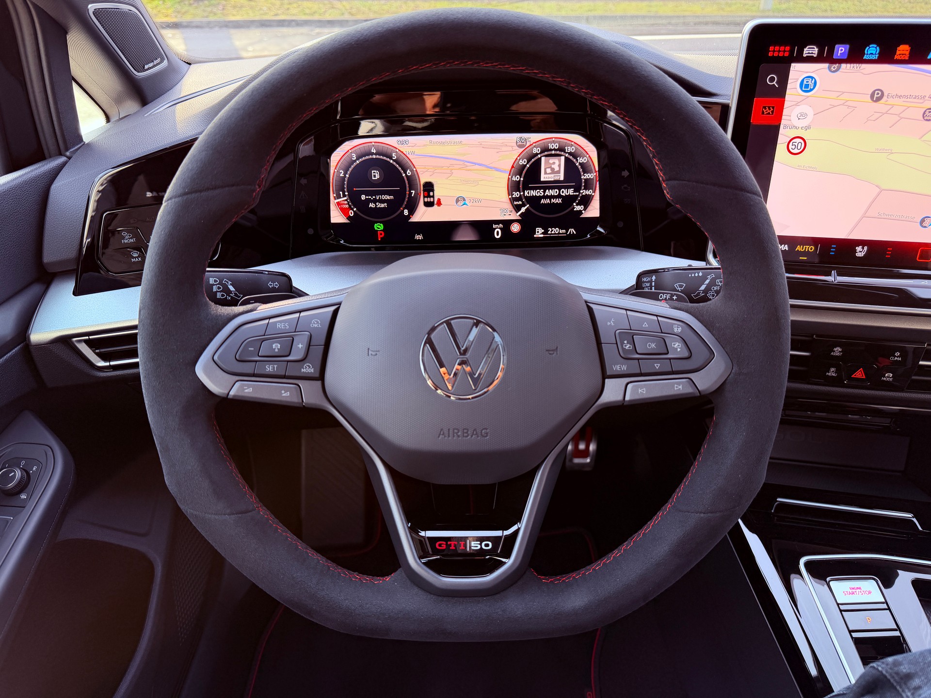 VW Golf 2.0 TSI GTI Edition 50 DSG-image-22