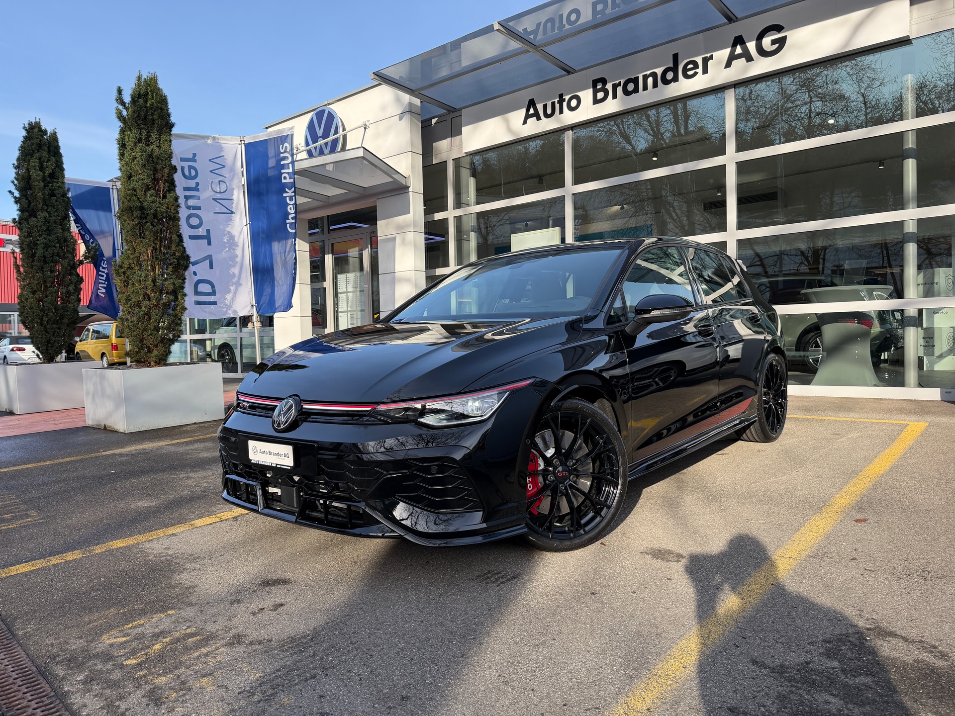 VW Golf 2.0 TSI GTI Edition 50 DSG-image-2