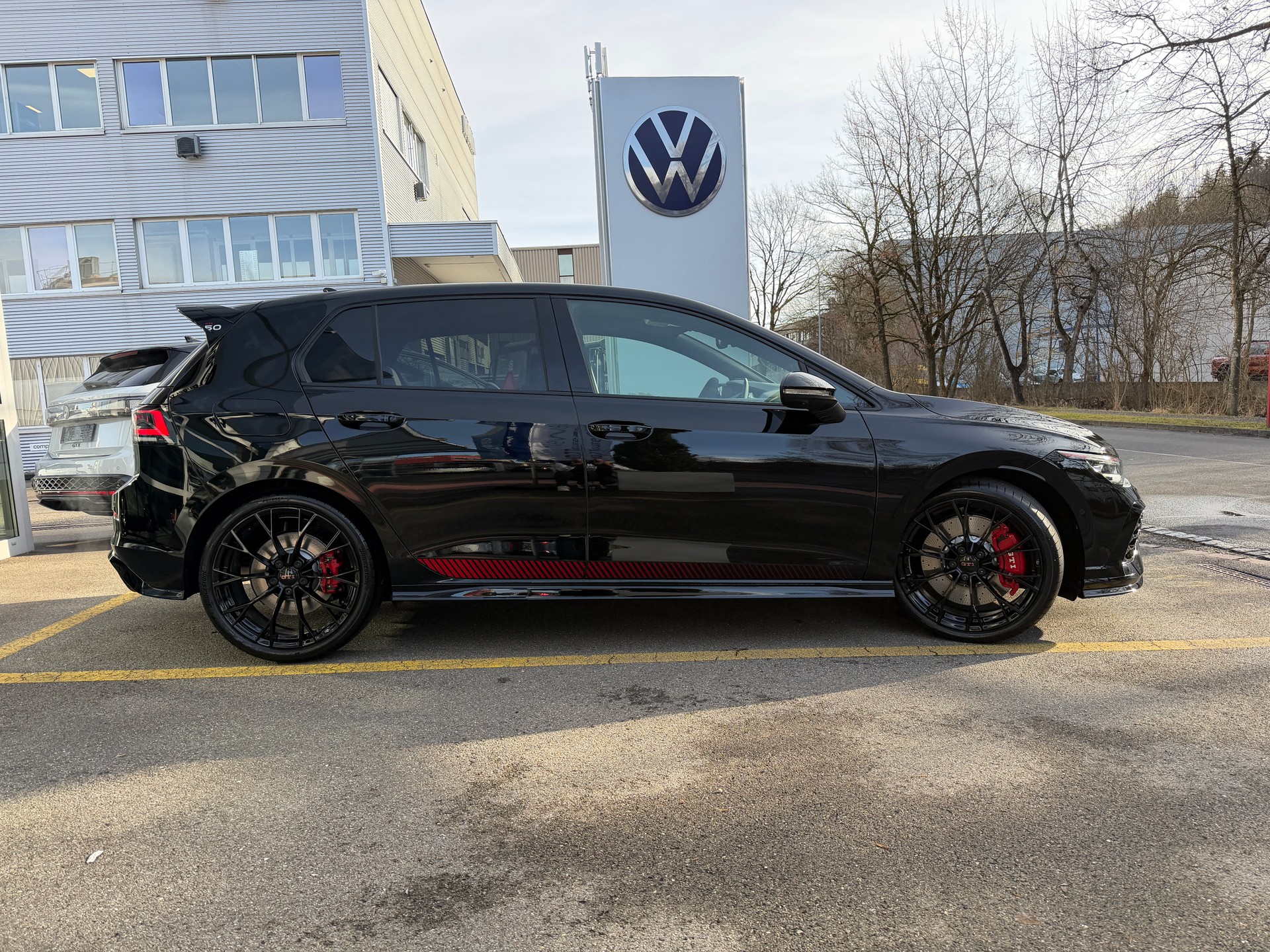 VW Golf 2.0 TSI GTI Edition 50 DSG-image-6