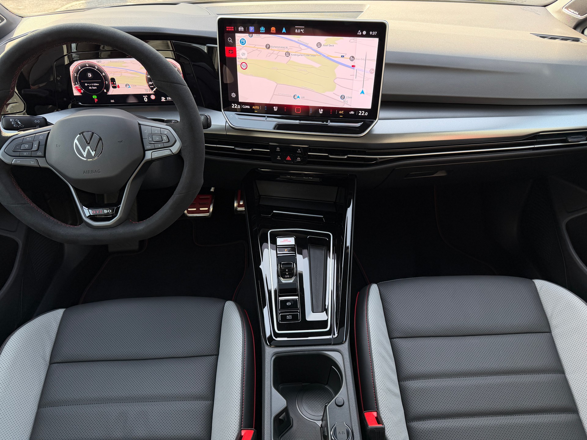 VW Golf 2.0 TSI GTI Edition 50 DSG-image-9