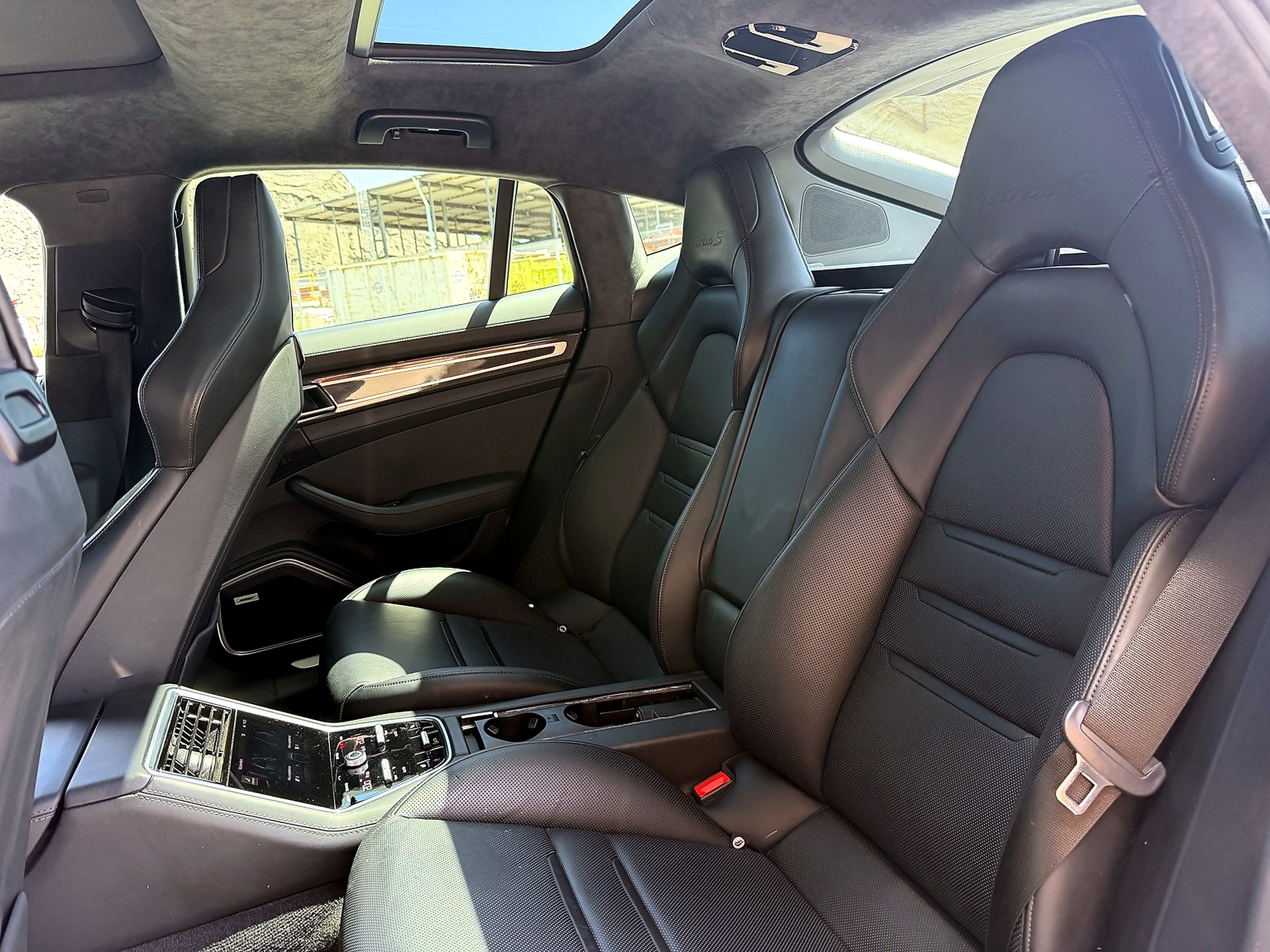 PORSCHE Panamera Turbo S E-Hybrid PDK | CH-Fahrzeug | Panorama | Carbon | Top Ausstattung-image-13