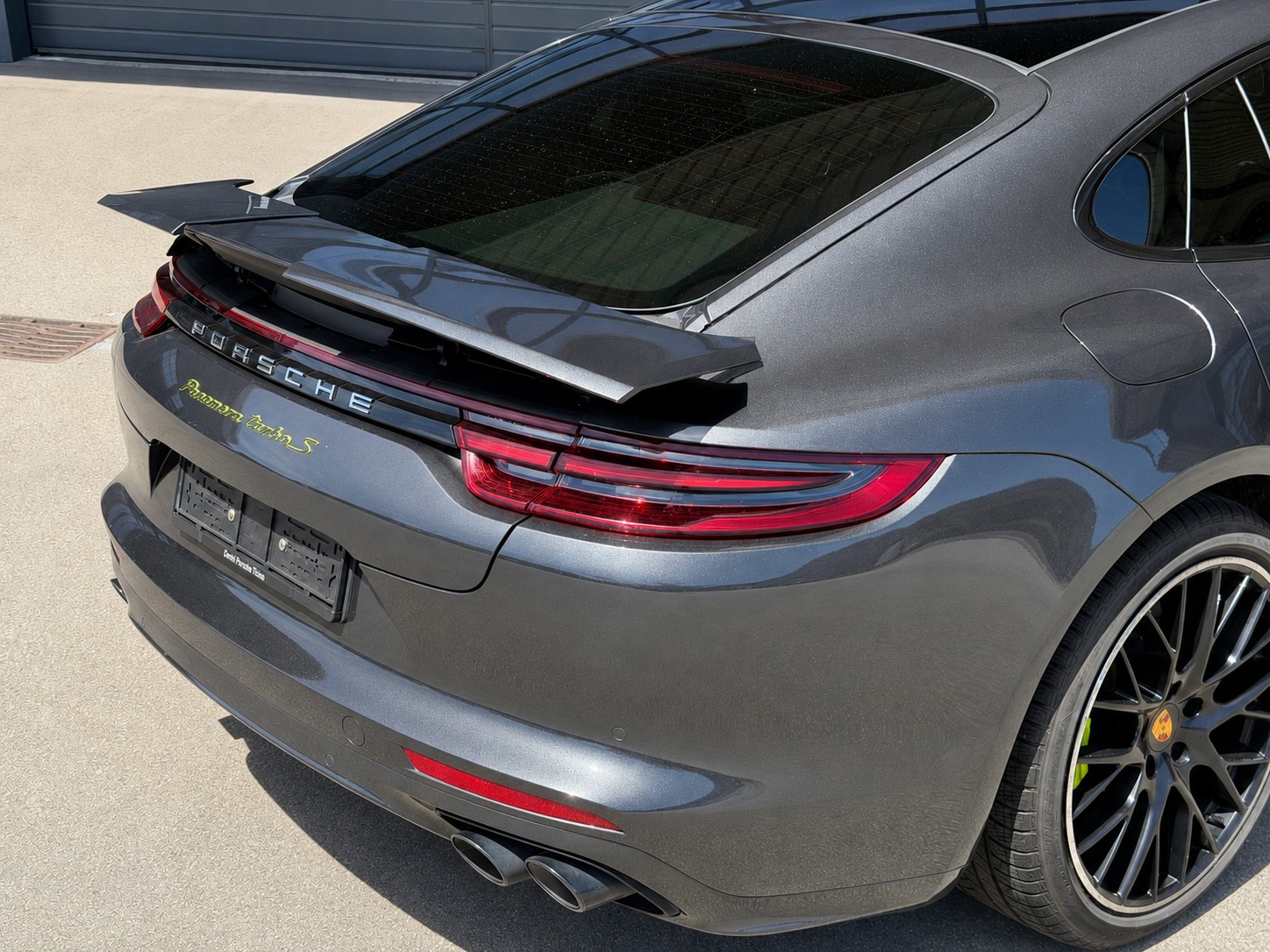 PORSCHE Panamera Turbo S E-Hybrid PDK | CH-Fahrzeug | Panorama | Carbon | Top Ausstattung-image-6