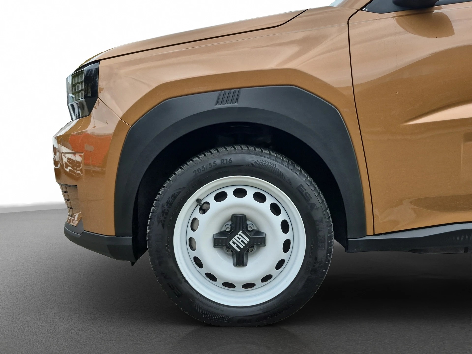 FIAT Grande Panda Elektro Red-image-3
