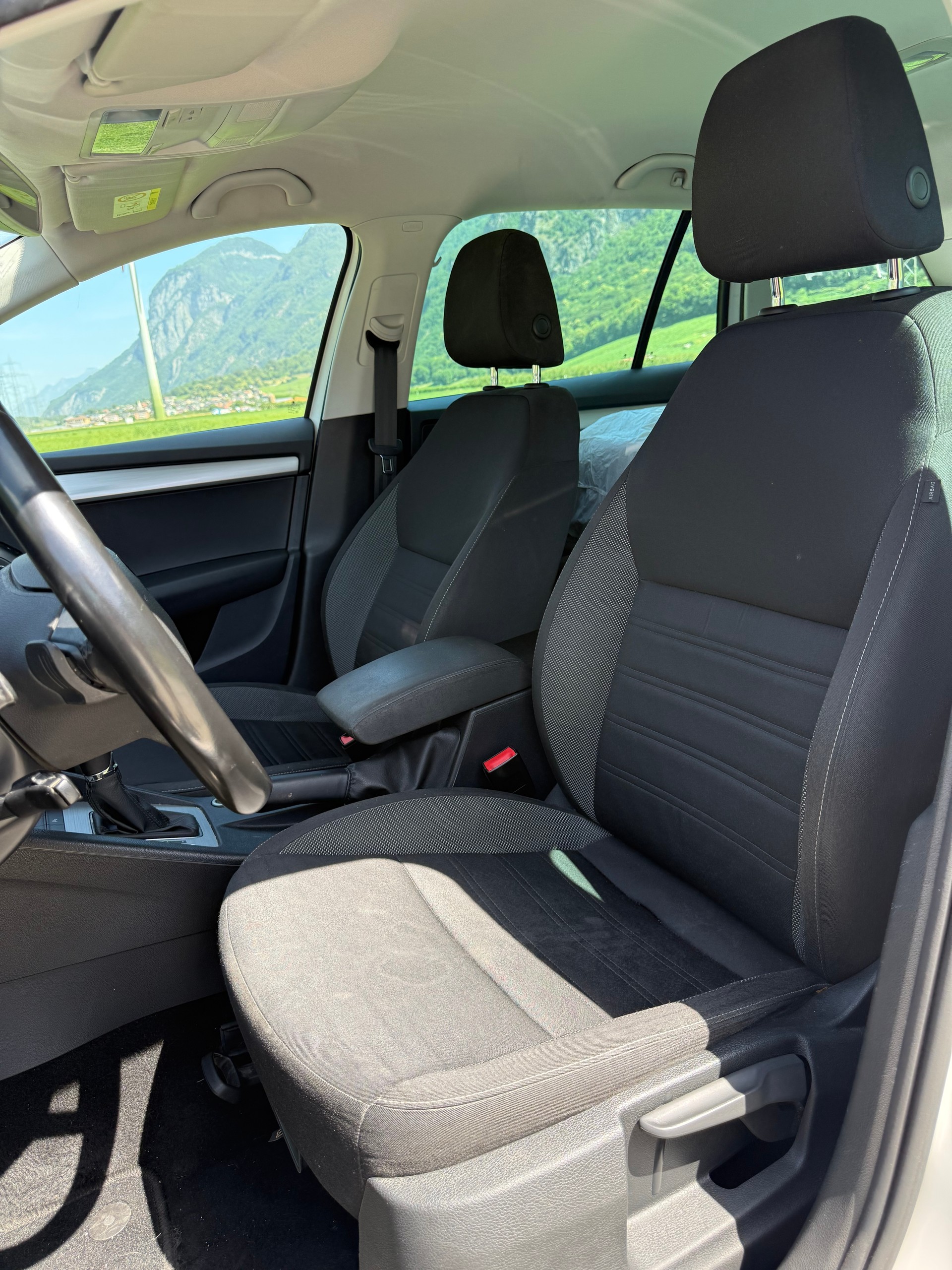 SKODA Octavia Combi 2.0 TDI Style 4x4 DSG-image-11